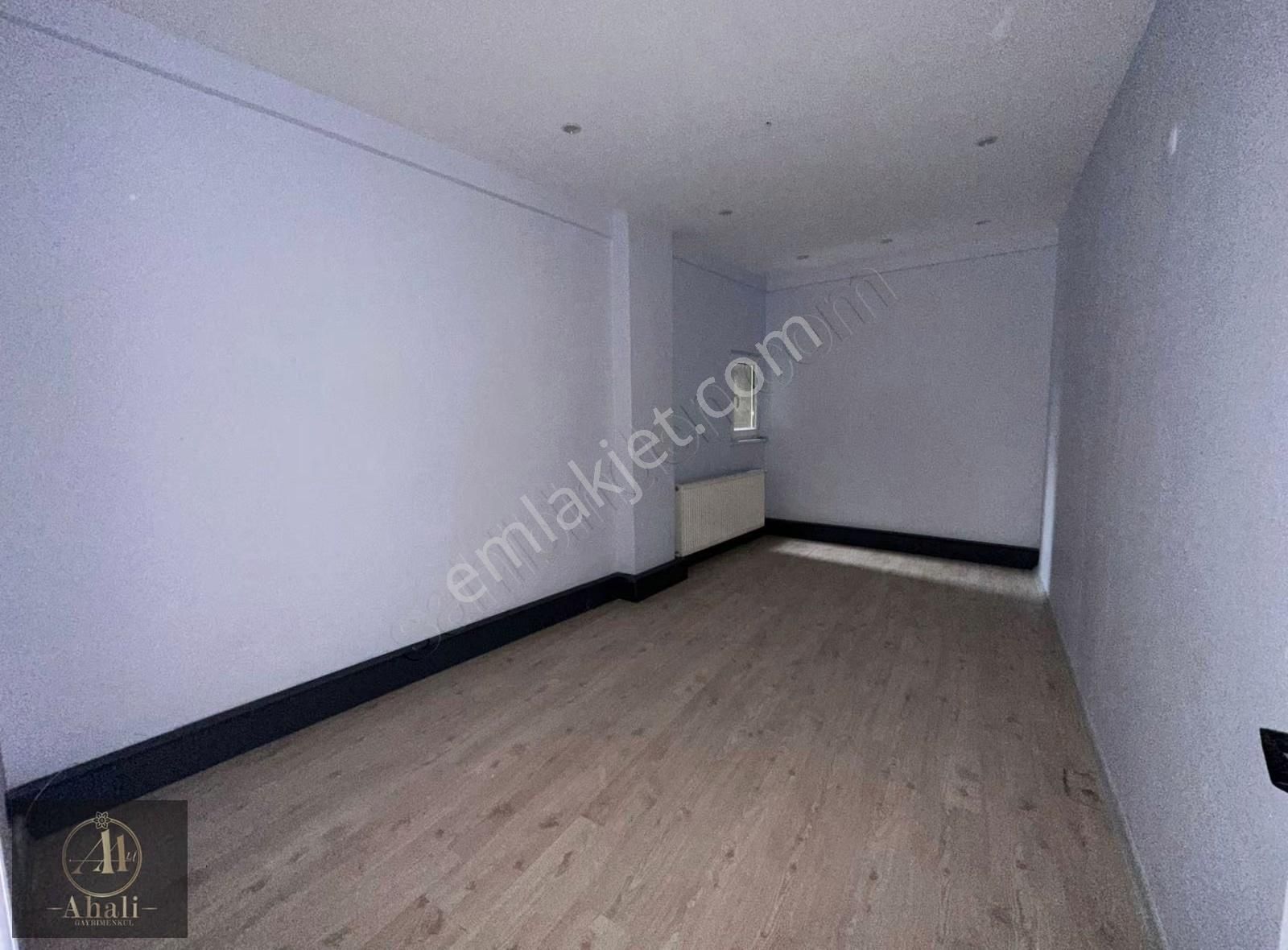 Sefaköy İnönü De Ssk Ya Yakın Tadilatlı Yapılı Y.giriş 2+1 - Görsel 3