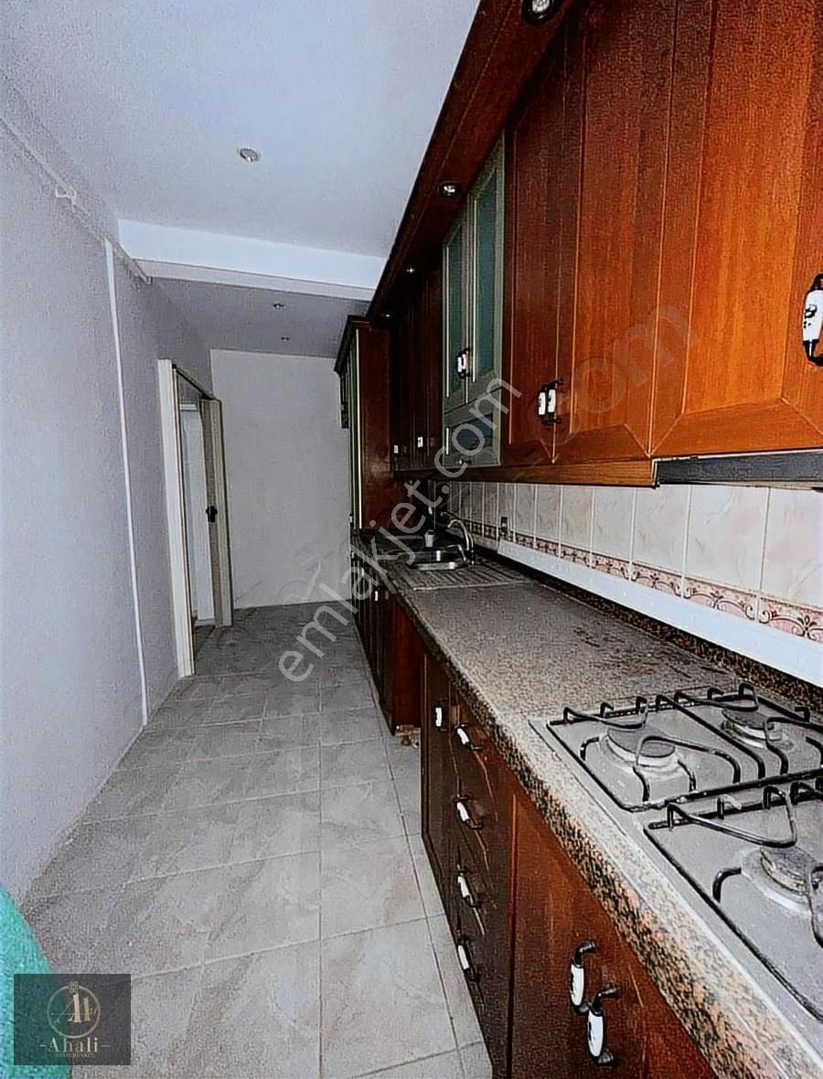 Sefaköy İnönü De Ssk Ya Yakın Tadilatlı Yapılı Y.giriş 2+1 - Görsel 7