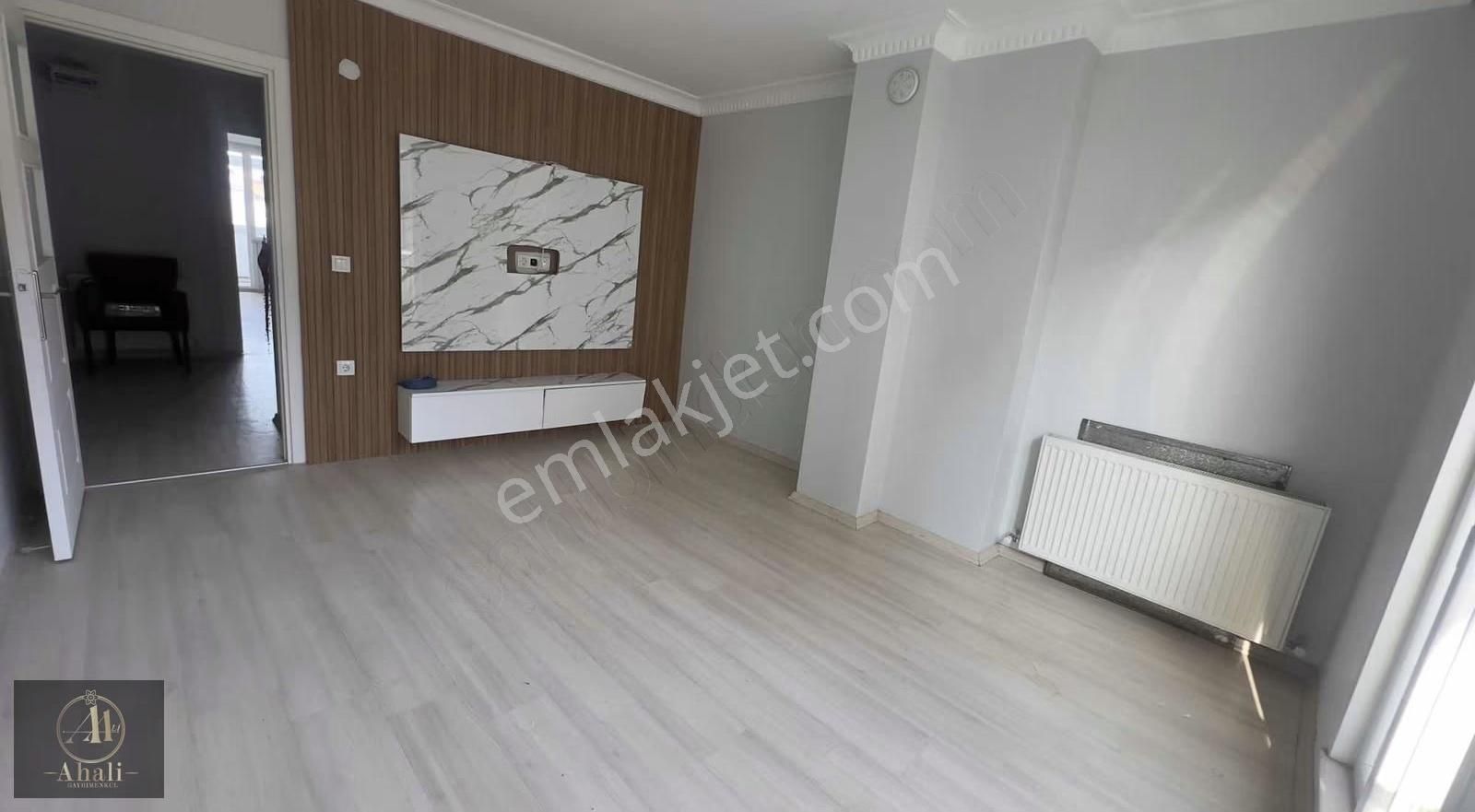 2.katta Kalp Damar Hastanesine 100m Mesafede 2+1 90m