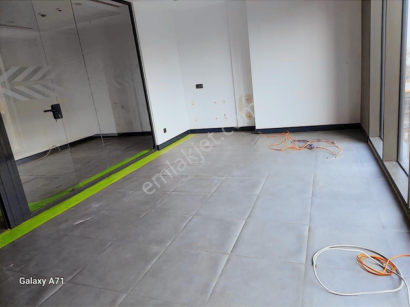 Selenıum Retro9 A Blok'ta Taşınmaya Hazır Ofis 350 M2 - Görsel 31