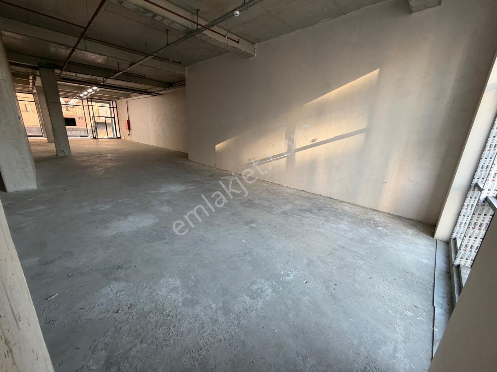 Aydın İnş. Sanayi İçinde 300m2 4.50h Yüksek Giriş Dükkan - Görsel 4