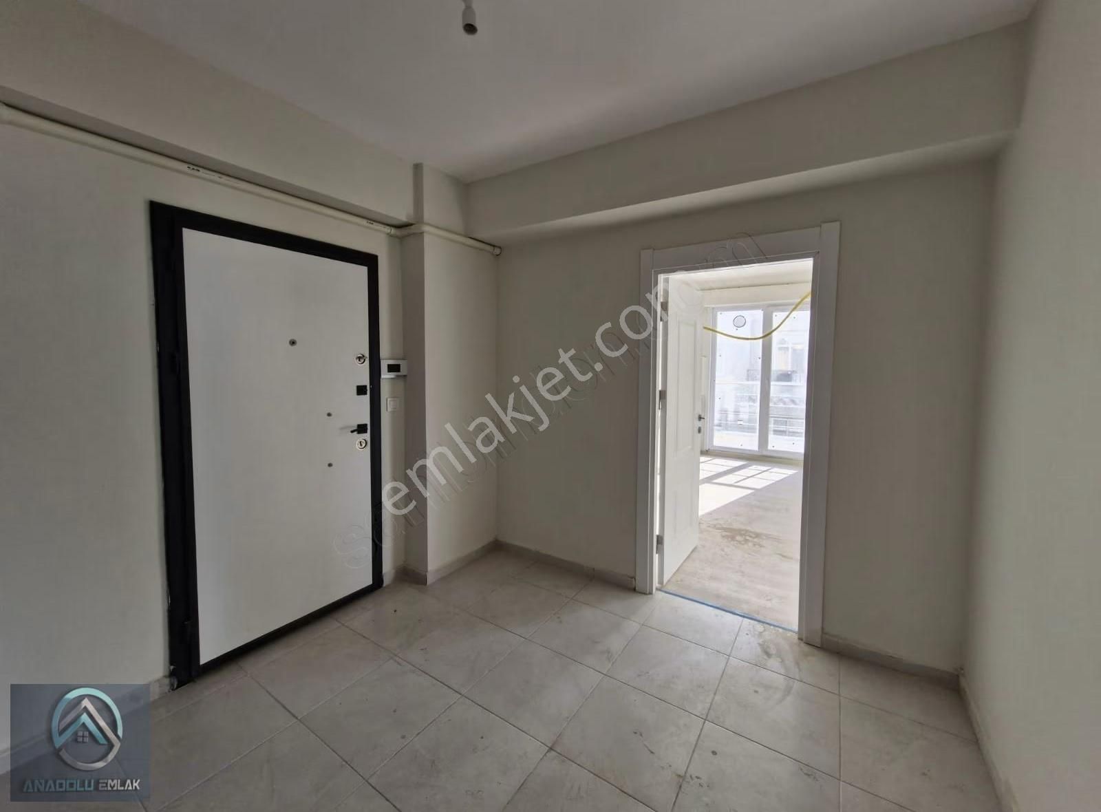 Biga Hamdibey Mah. Toplu Konutlarda 2+1 Açık Mutfaklı Asansörlü - Görsel 3