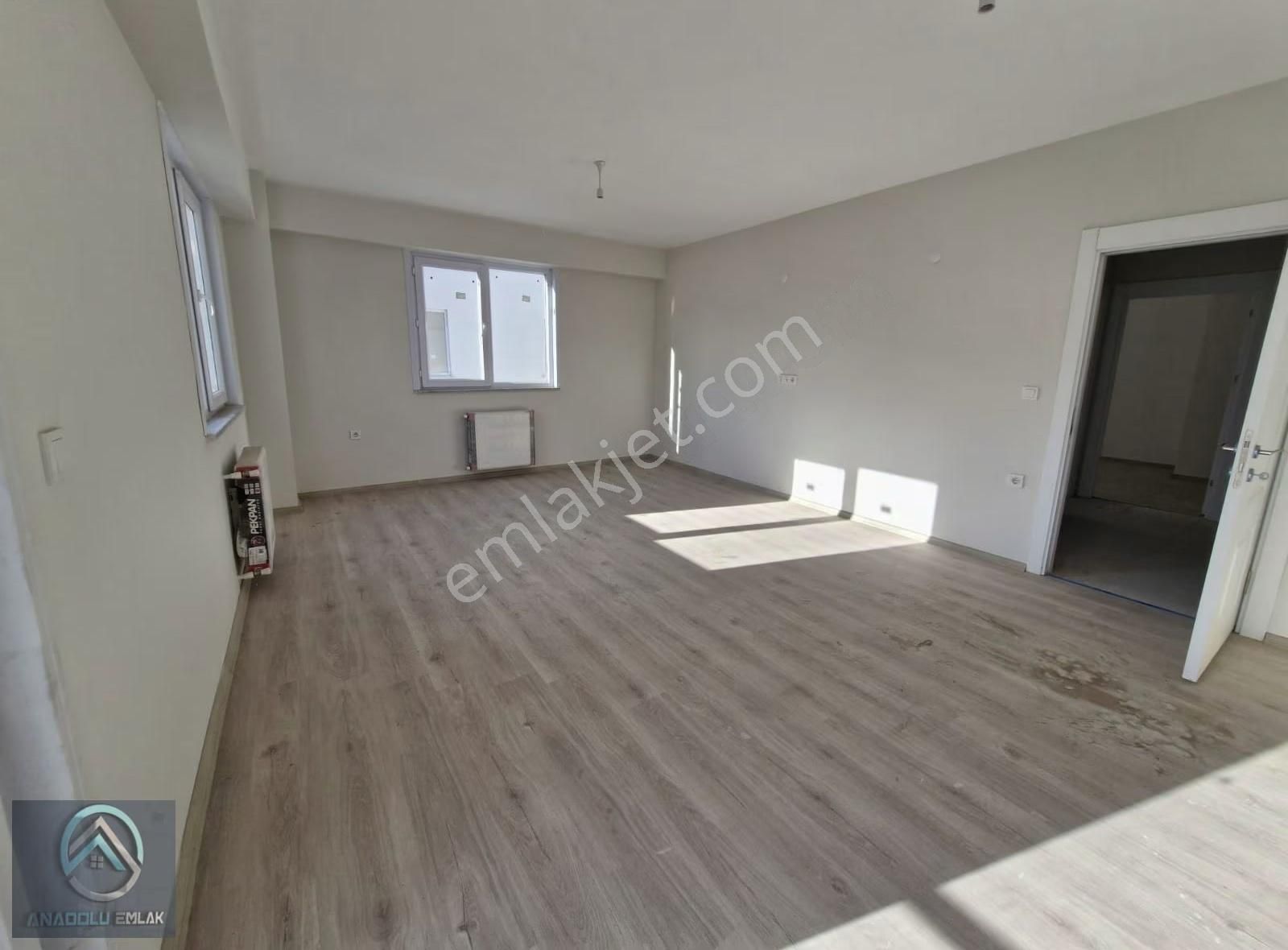 Biga Hamdibey Mah. Toplu Konutlarda 2+1 Açık Mutfaklı Asansörlü