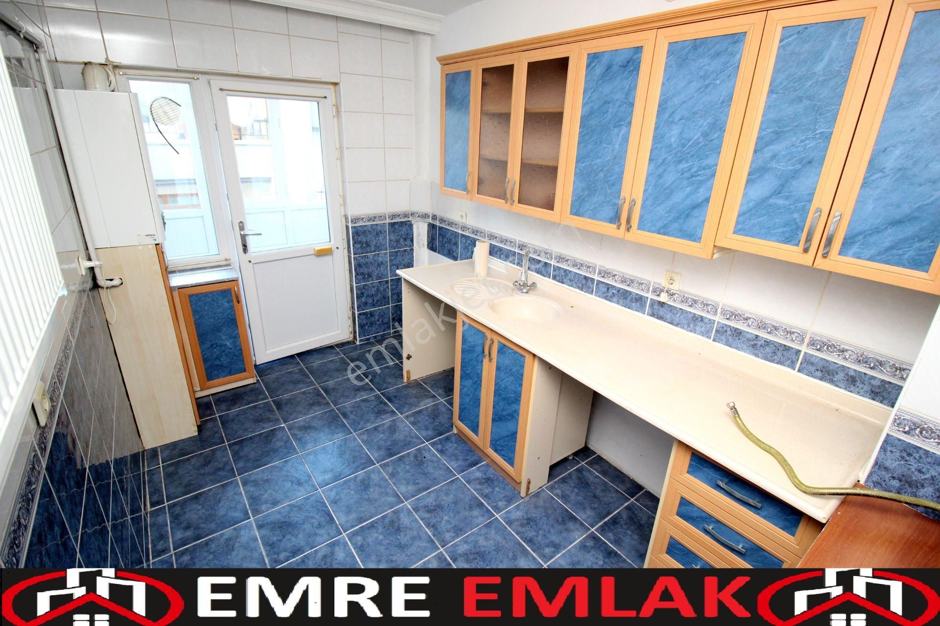 Emre Emlaktan Elvankent Atakent'te 14.cadde Paraleli Arakatta 3+1 Kiralık Daire