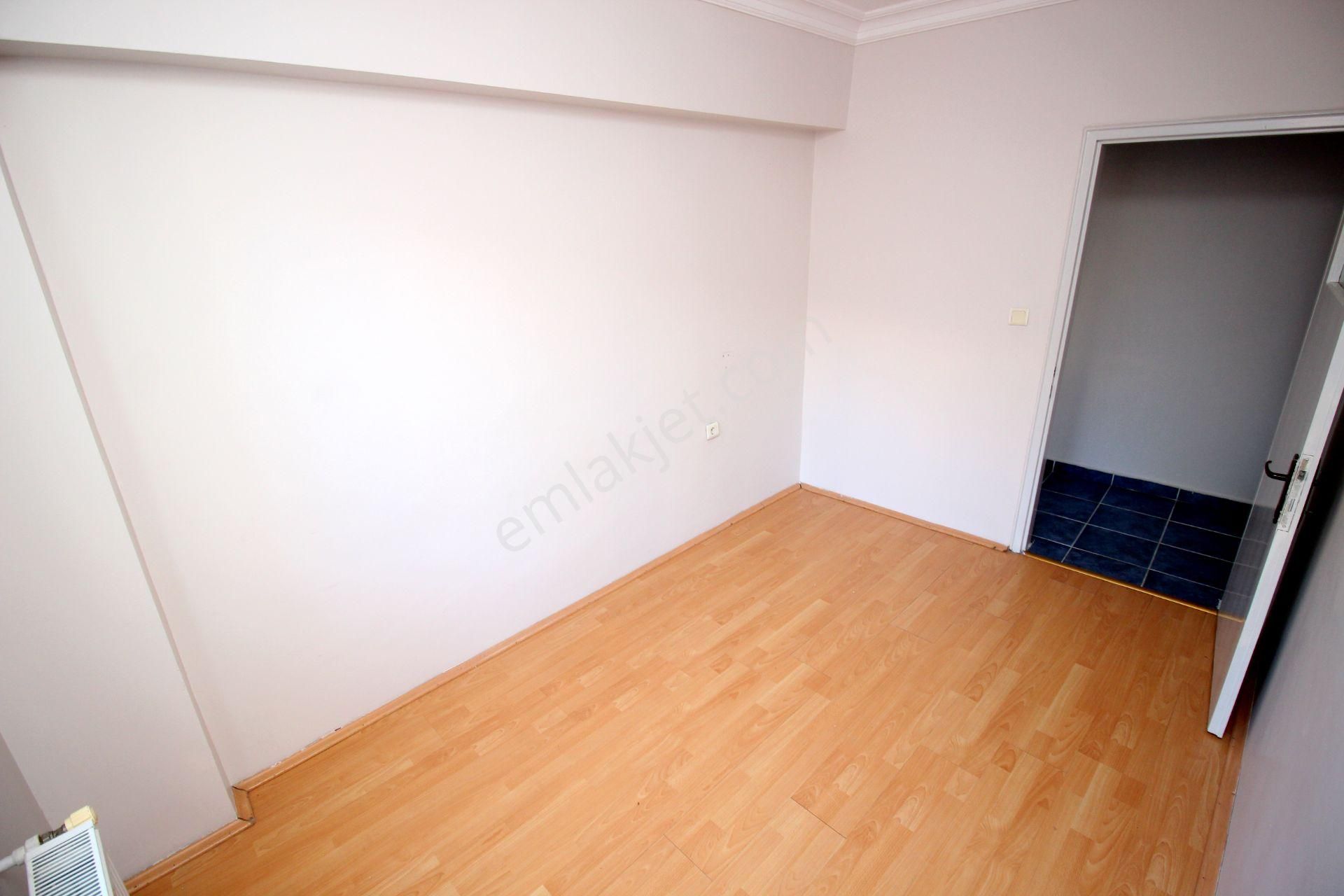Emre Emlaktan Elvankent Atakent'te 14.cadde Paraleli Arakatta 3+1 Kiralık Daire - Görsel 13