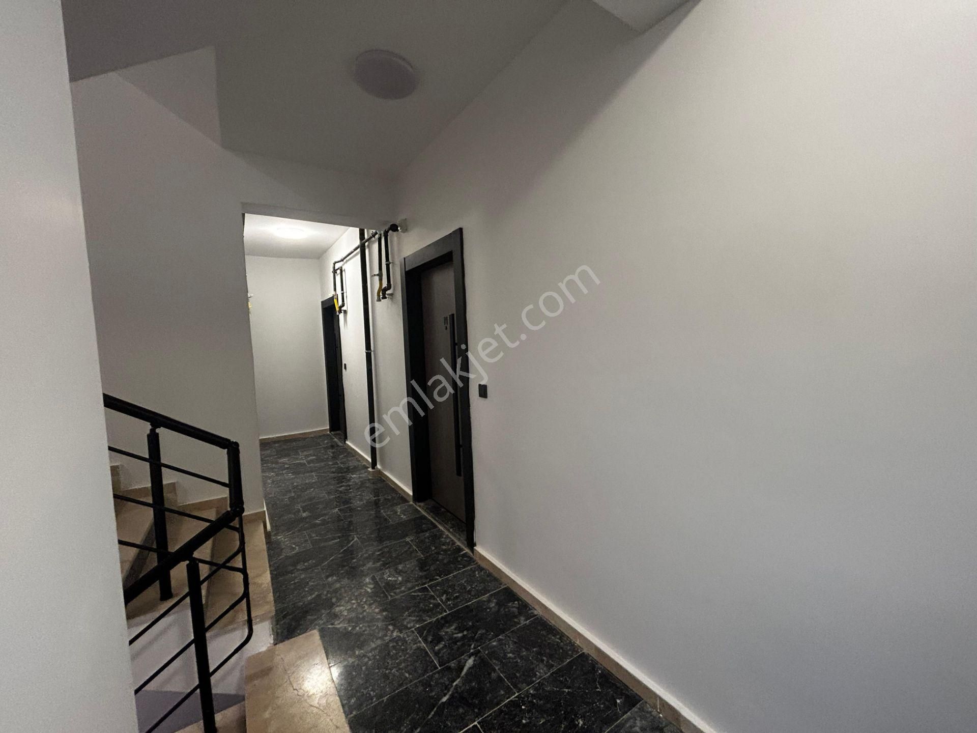 Görükle'de 2+1 Merkezi Konum Lüks Eşyalı Satılık Daire - Görsel 24