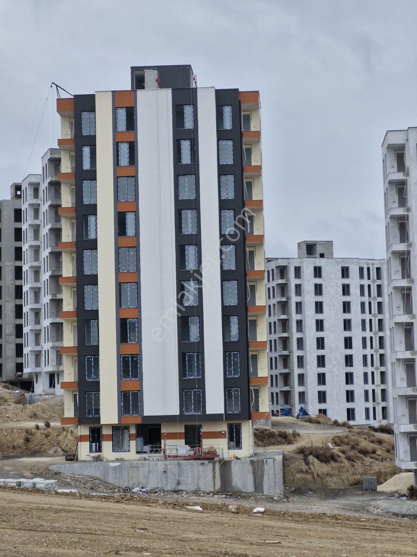 Seranay Projesi 3+1 Cazip Fiyat 9/1 Katı Güney Kuzey Cepheli