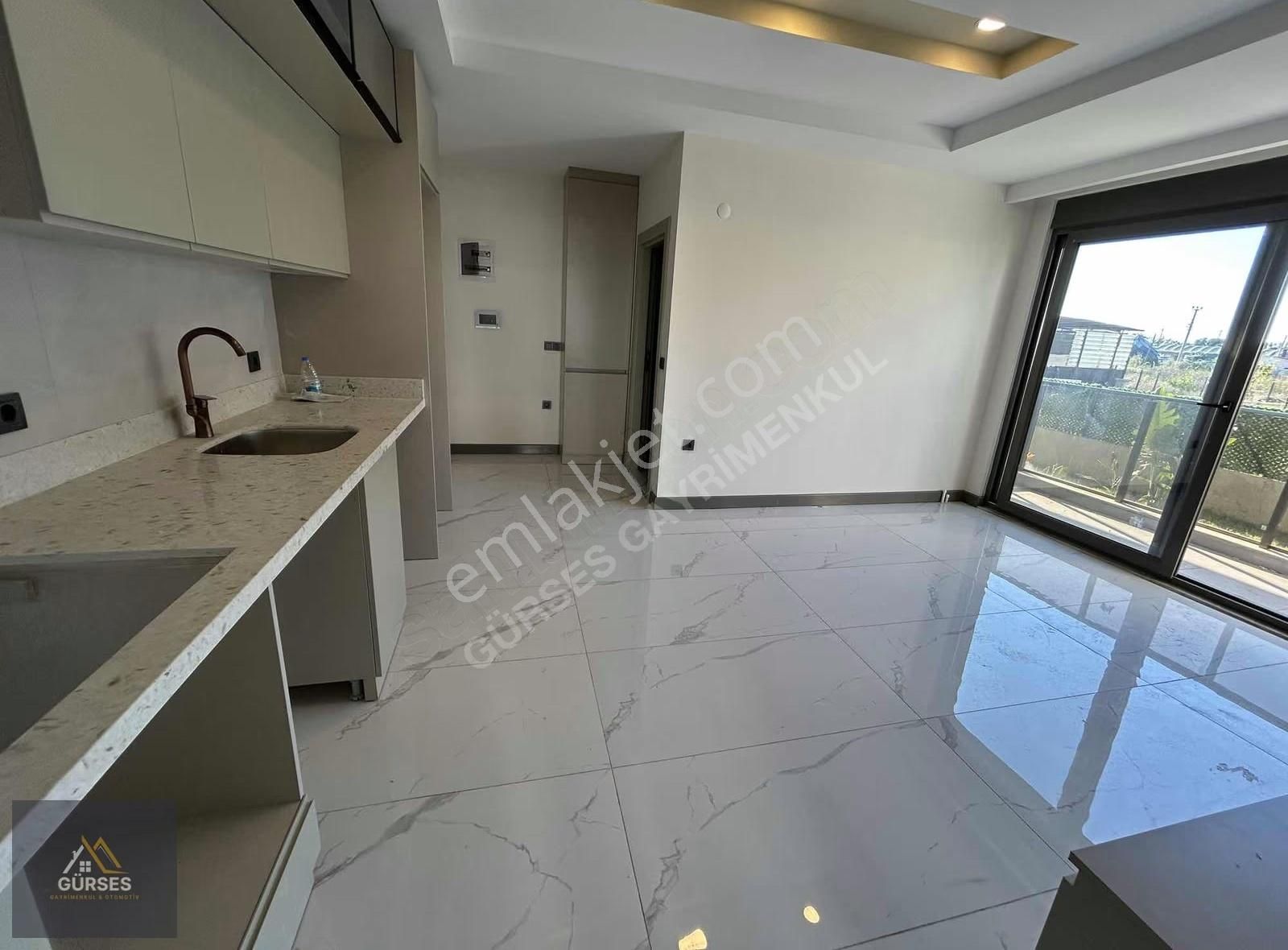 Ilıca Mahallesinde Havuzlu 2+1 Sıfır Lüks Kiralık Daire !! - Görsel 2