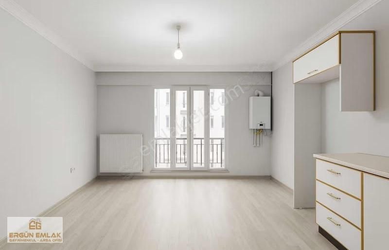 Metrobüse Yakın Sıfır Site İçi 2+1 Lüks Daire - Görsel 32