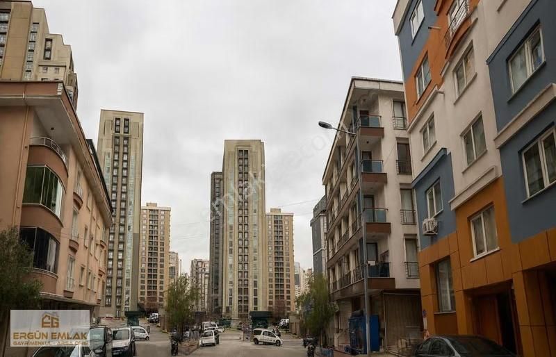 Metrobüse Yakın Sıfır Site İçi 2+1 Lüks Daire - Görsel 6