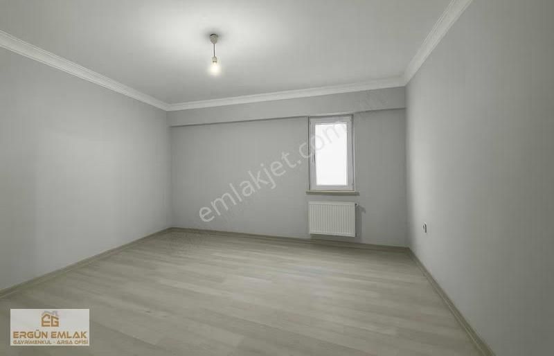 Metrobüse Yakın Sıfır Site İçi 2+1 Lüks Daire - Görsel 20