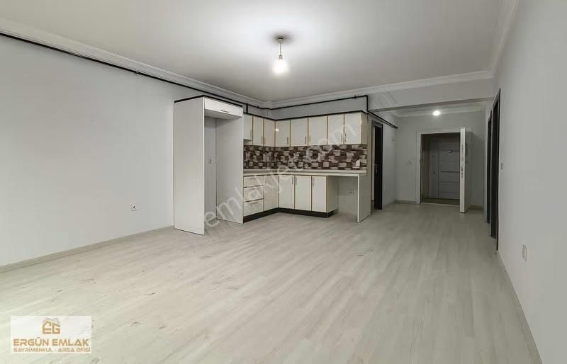 Metrobüse Yakın Sıfır Site İçi 2+1 Lüks Daire - Görsel 15