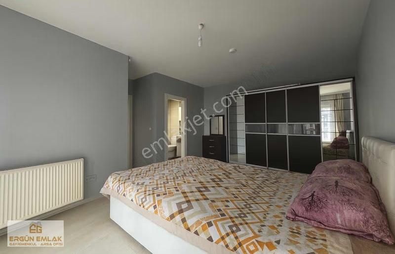 Metrobüse E-5 Yakın 2+1 Ebeveyn Banyolu Site İçi Daire - Görsel 9