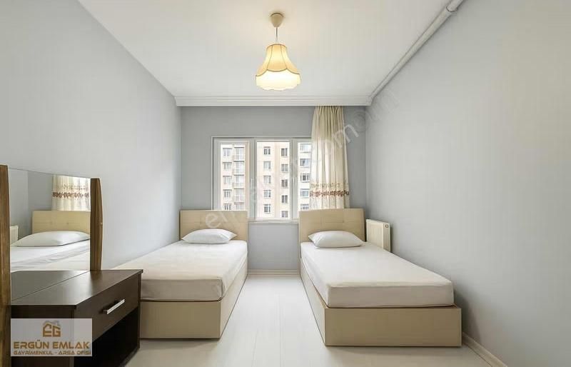 Metrobüse E-5 Yakın 2+1 Ebeveyn Banyolu Site İçi Daire - Görsel 35