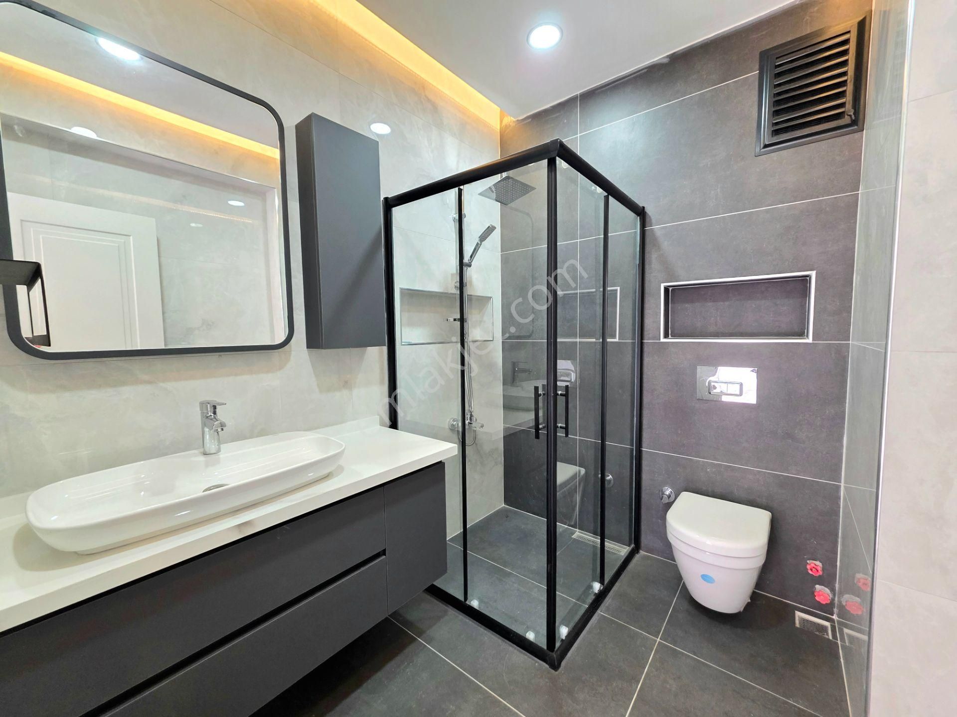 Vahdet'ten Akçay'da Köşe Cephe Muhteşem Müstakil Bahçeli Villa ! - Görsel 22