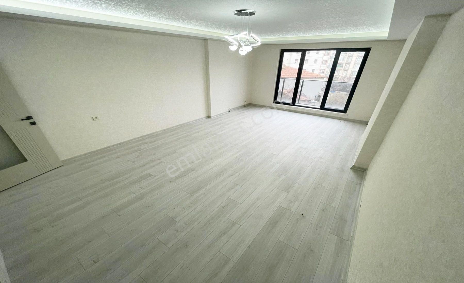 **karakaya`da 4+1 Ebeveyn Banyolu Çift Balkonlu Fırsat Dairesi**