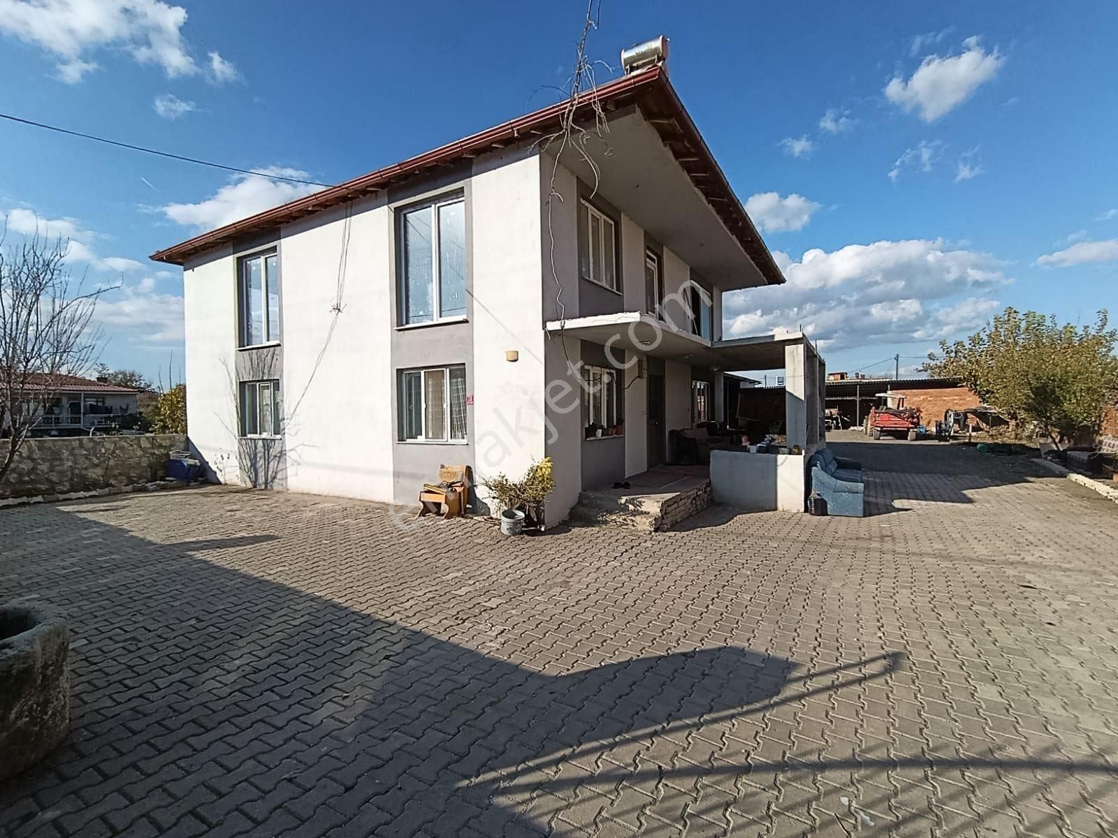 Balıkesir Altıeylül K.bostancıda Satılık 2 Katlı Ev Ve Arsası