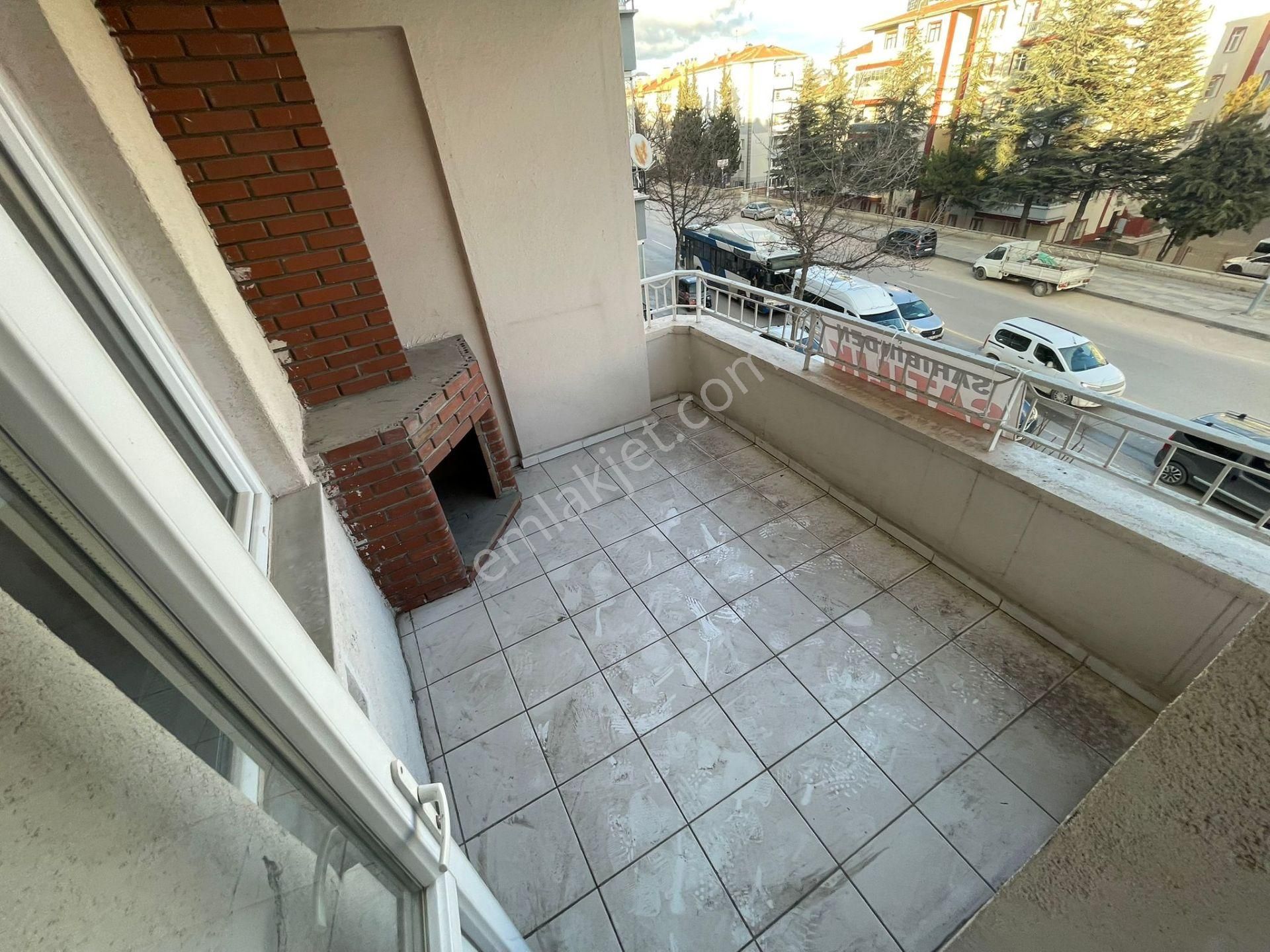Pınarbaşı Mh De 3+1 Ara Katta Ön Cephe Daire - Görsel 29
