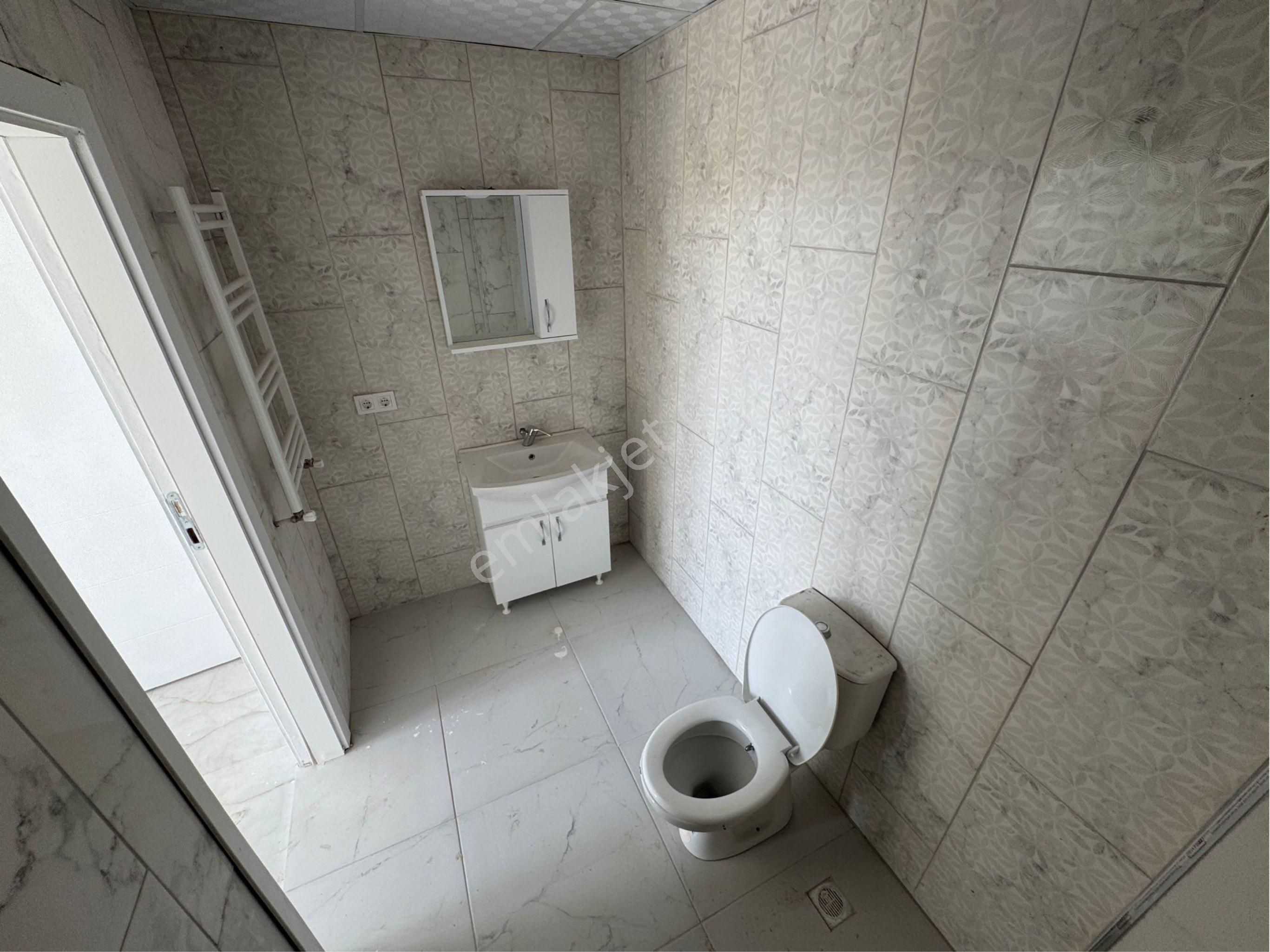 Ak Auto Gayrimenkul'dan Atatürk Mahallesi Kiralık 1+1 Ofis Büro - Görsel 14