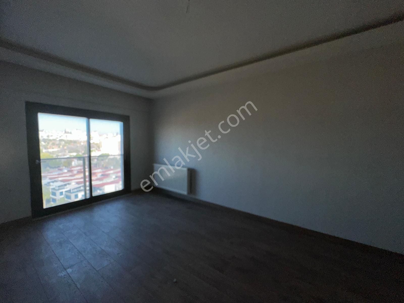 Kuşadası Kadınlar Denizi Bölgesi Plaja 5 Dakika Yürüme Mesafesinde Sıfır 1+1 - Görsel 10