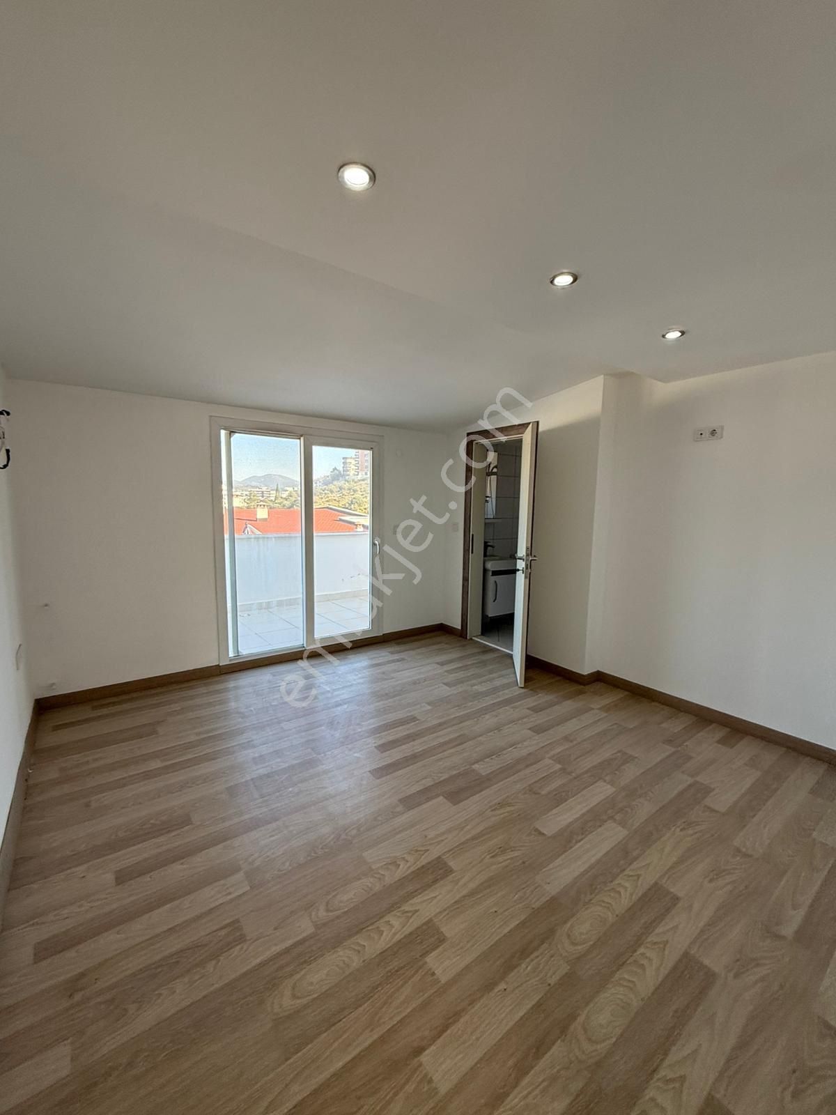 Full Deniz Manzaralı Çatı Dubleks 4₺1 Daire - Görsel 19