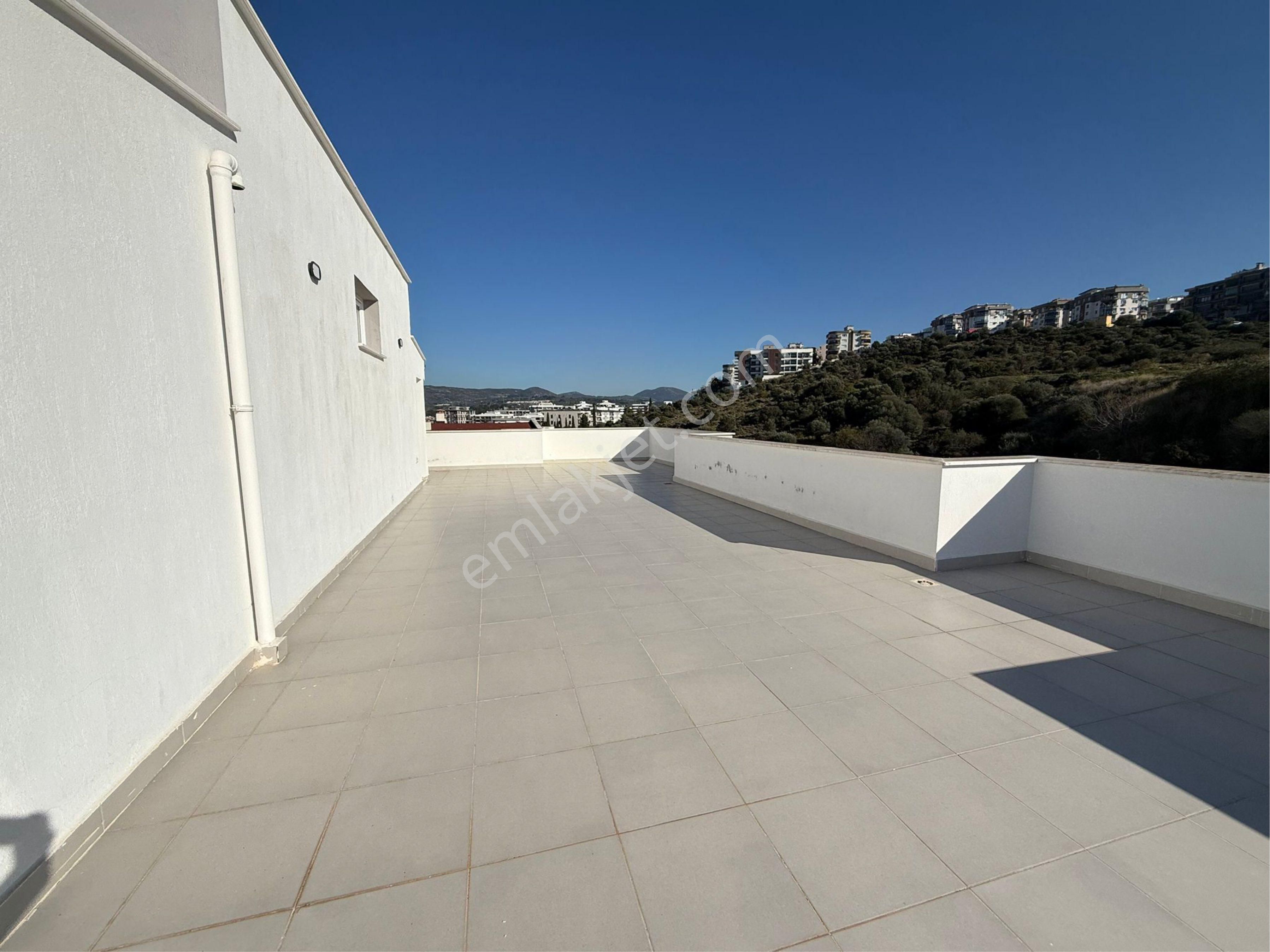 Full Deniz Manzaralı Çatı Dubleks 4₺1 Daire - Görsel 13