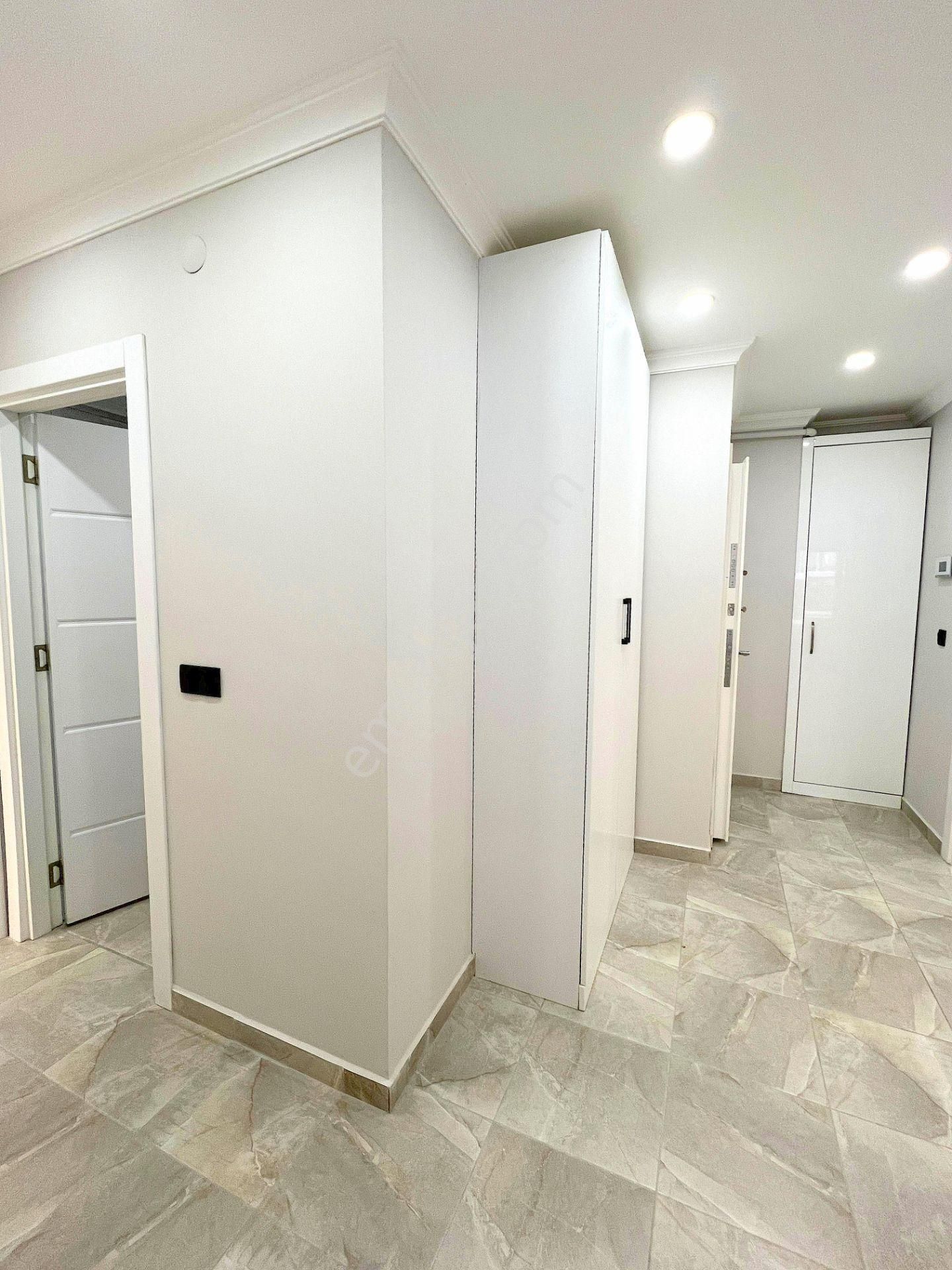 ▃birikim▃altıntepe Sahile Yakın 3 Yıllık Binada Balkonlu Lüx 2+1 - Görsel 8