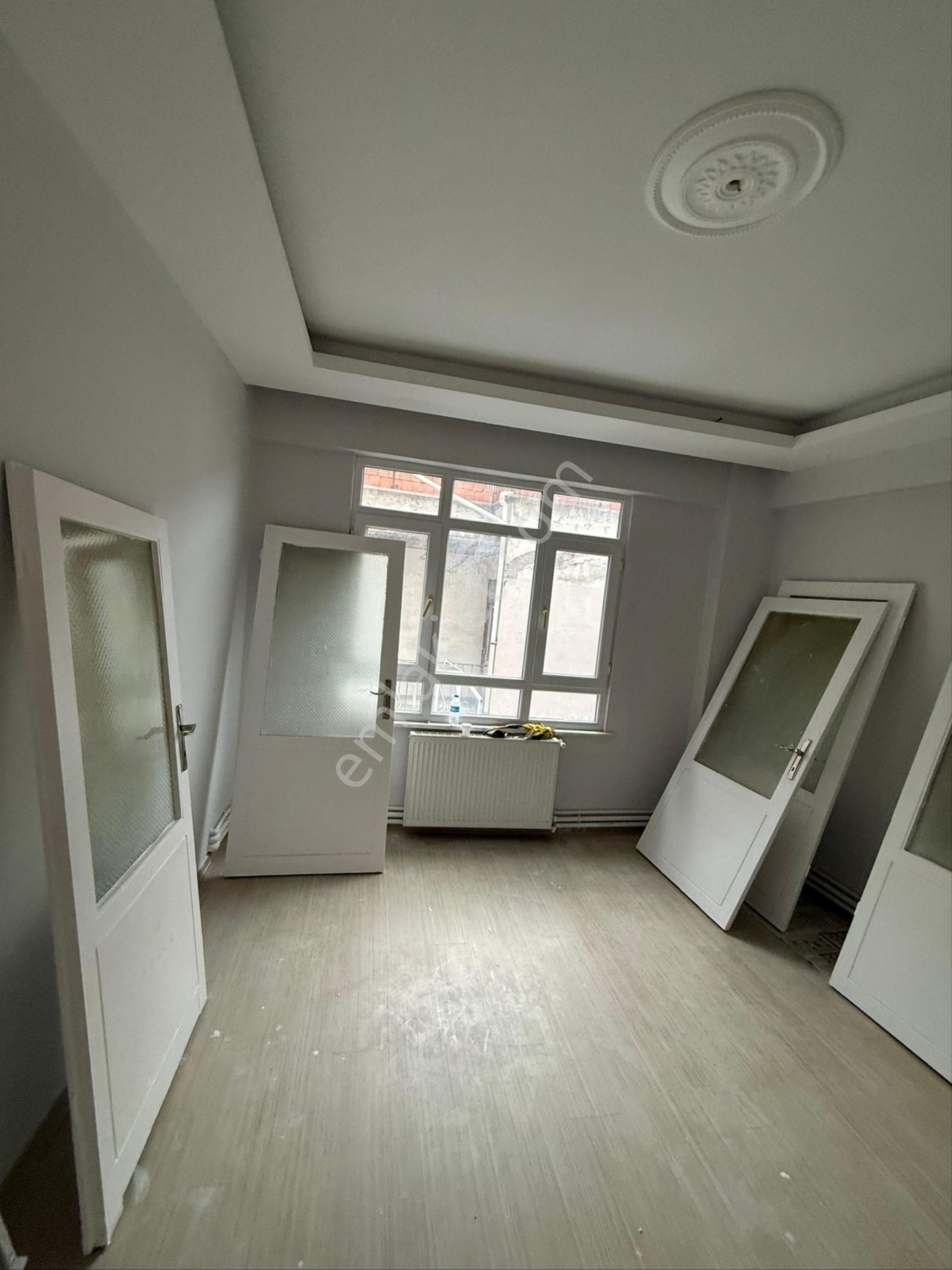 Hürriyet Mahallesinde İci Full Yapılı Satılık Daire - Görsel 15