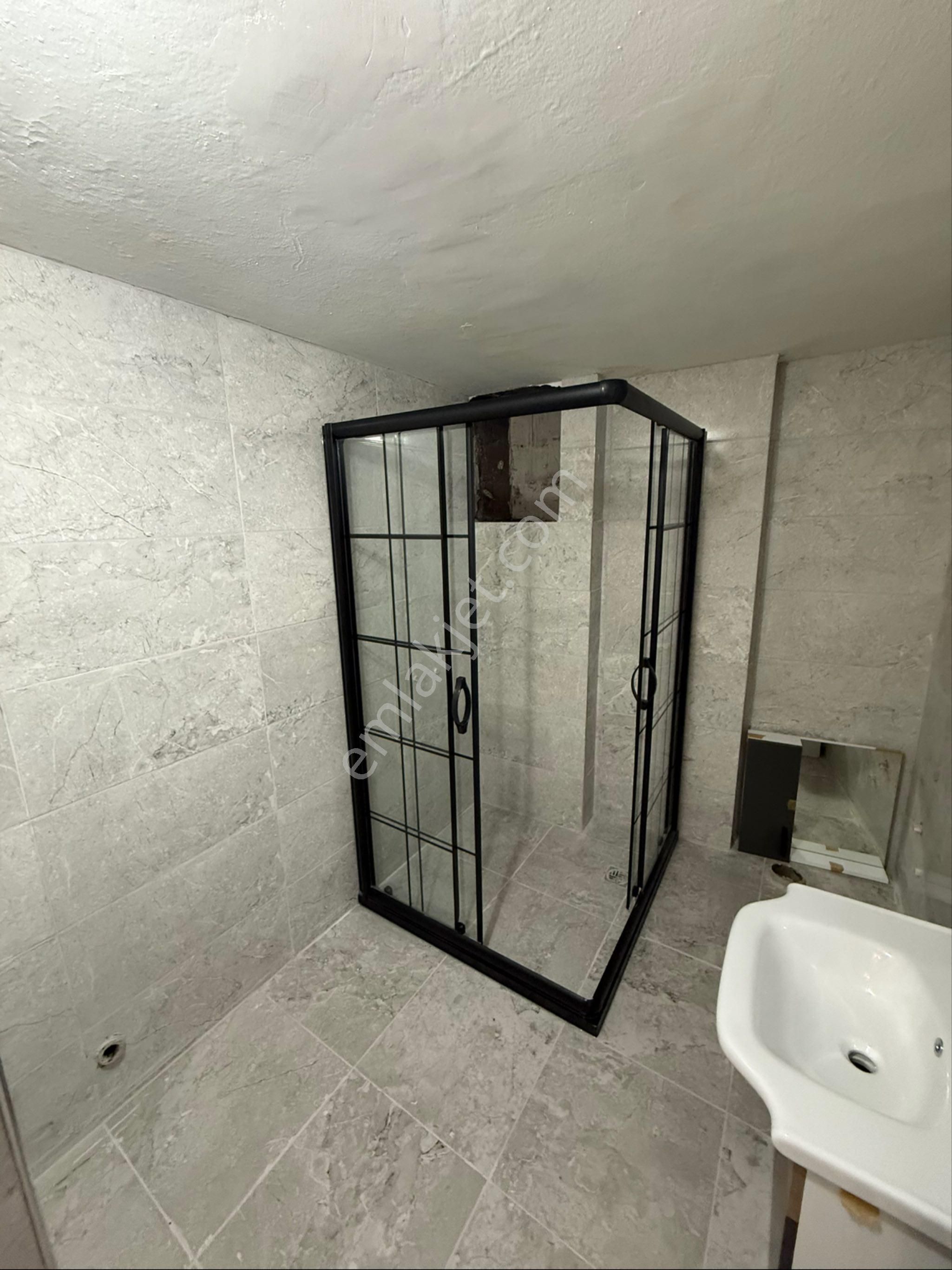 Hürriyet Mahallesinde İci Full Yapılı Satılık Daire - Görsel 10