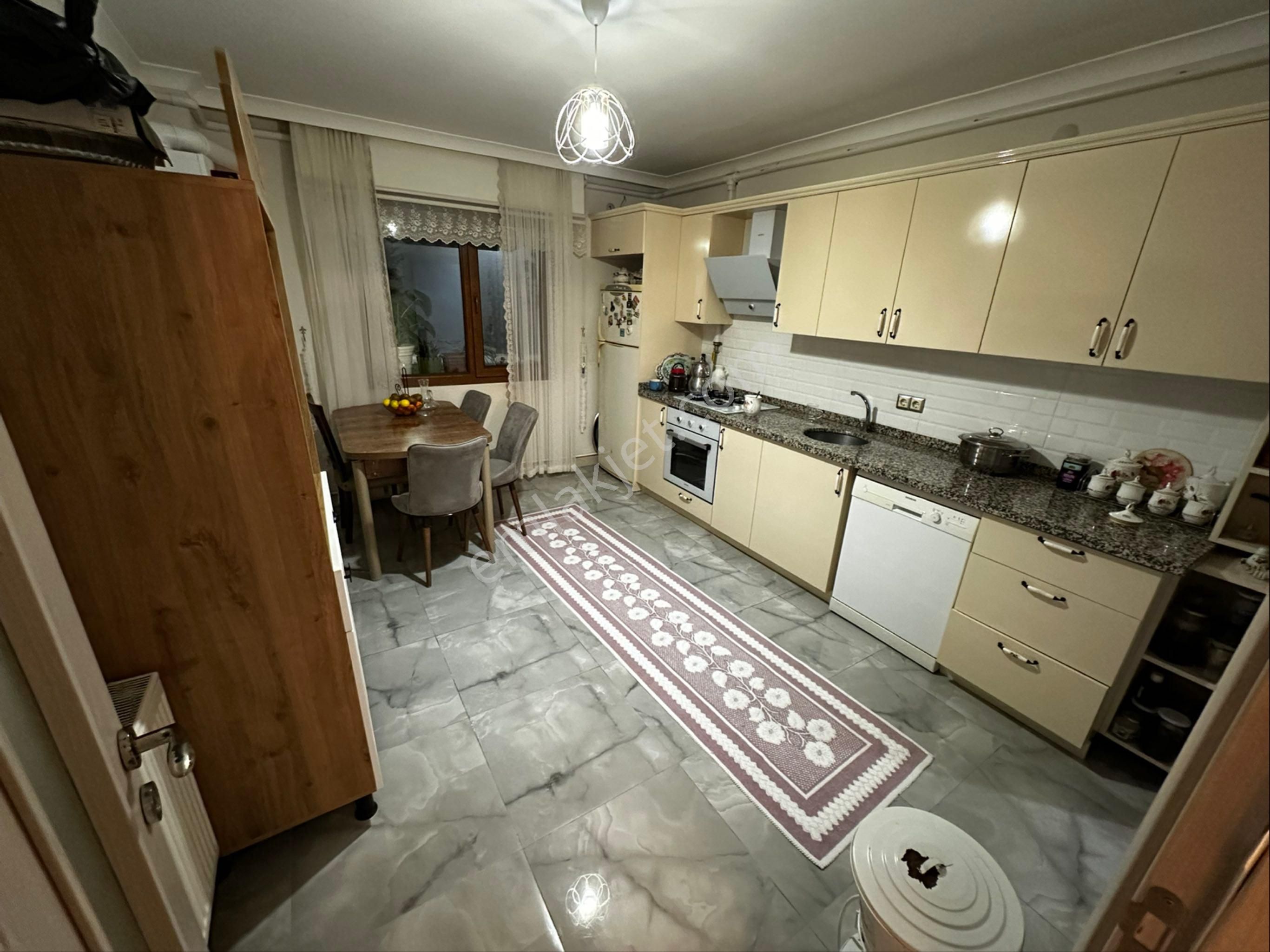 Akyazı Towers'dan 4+1 Bahçe Kat Satılık Daıre - Görsel 4