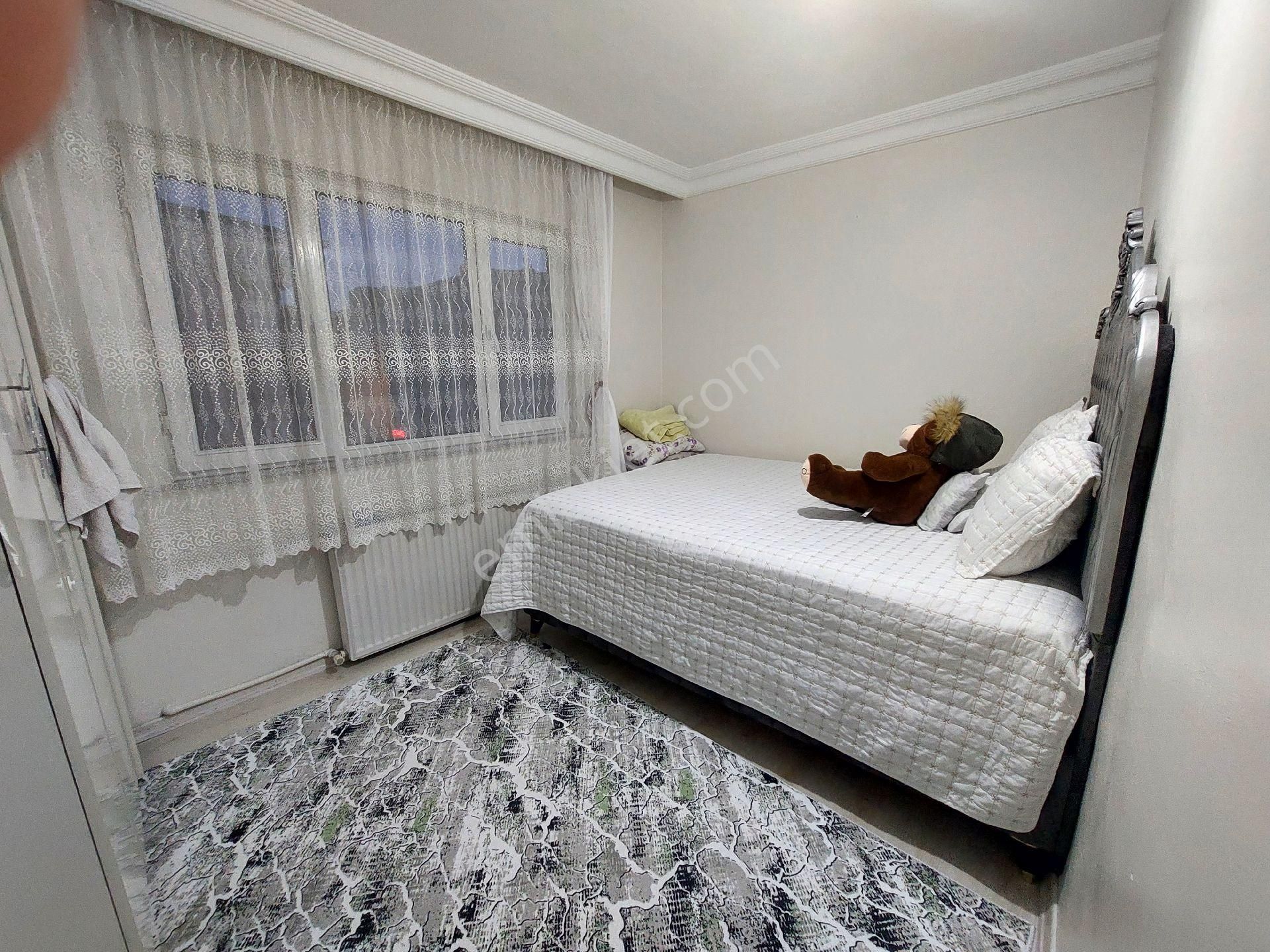 Gaziosmanpaşa Küçükköy Beşyol De Satılık Daire 3.kat 3+1 1 - Görsel 5