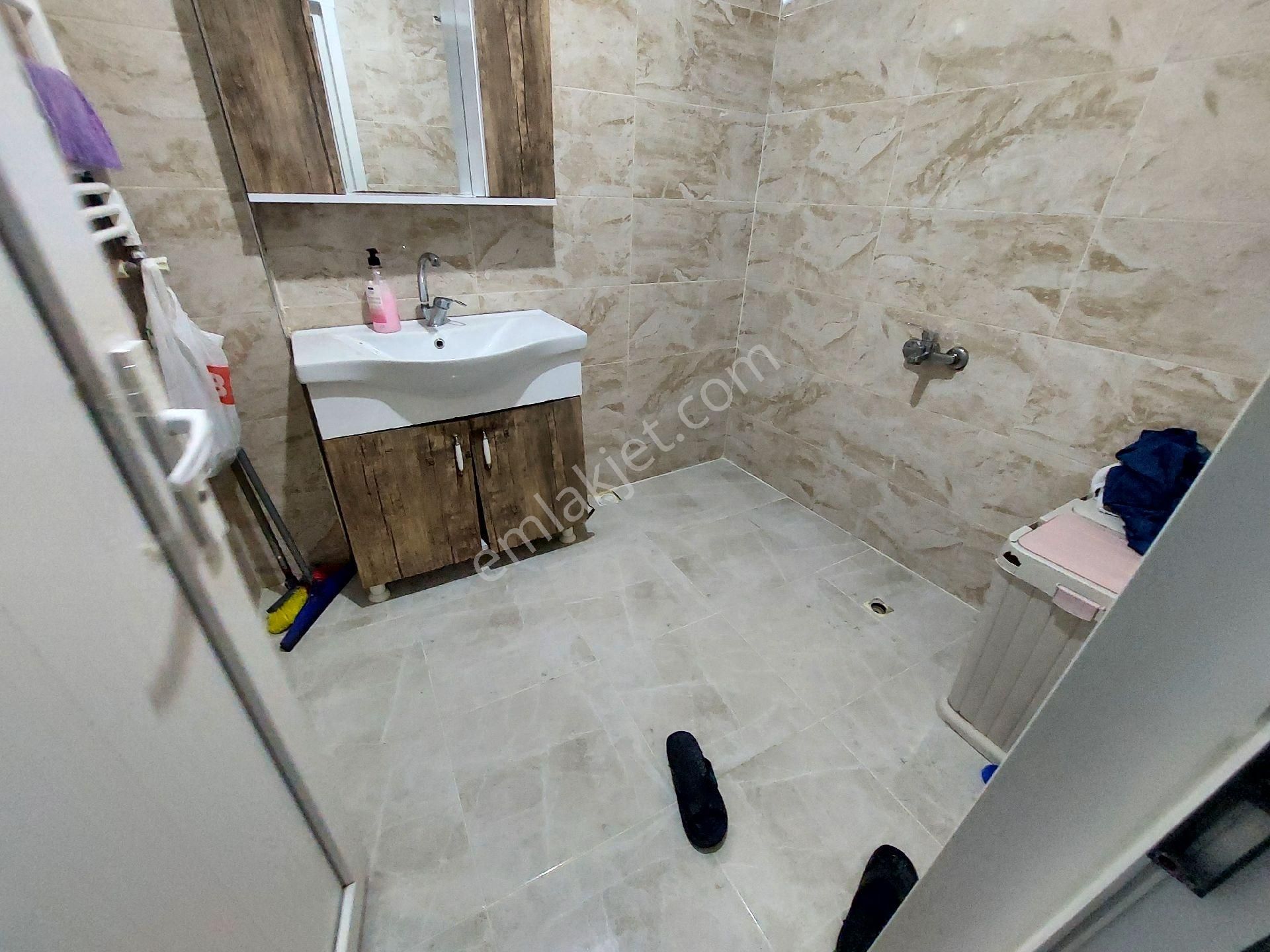 Gaziosmanpaşa Küçükköy Beşyol De Satılık Daire 3.kat 3+1 1 - Görsel 16