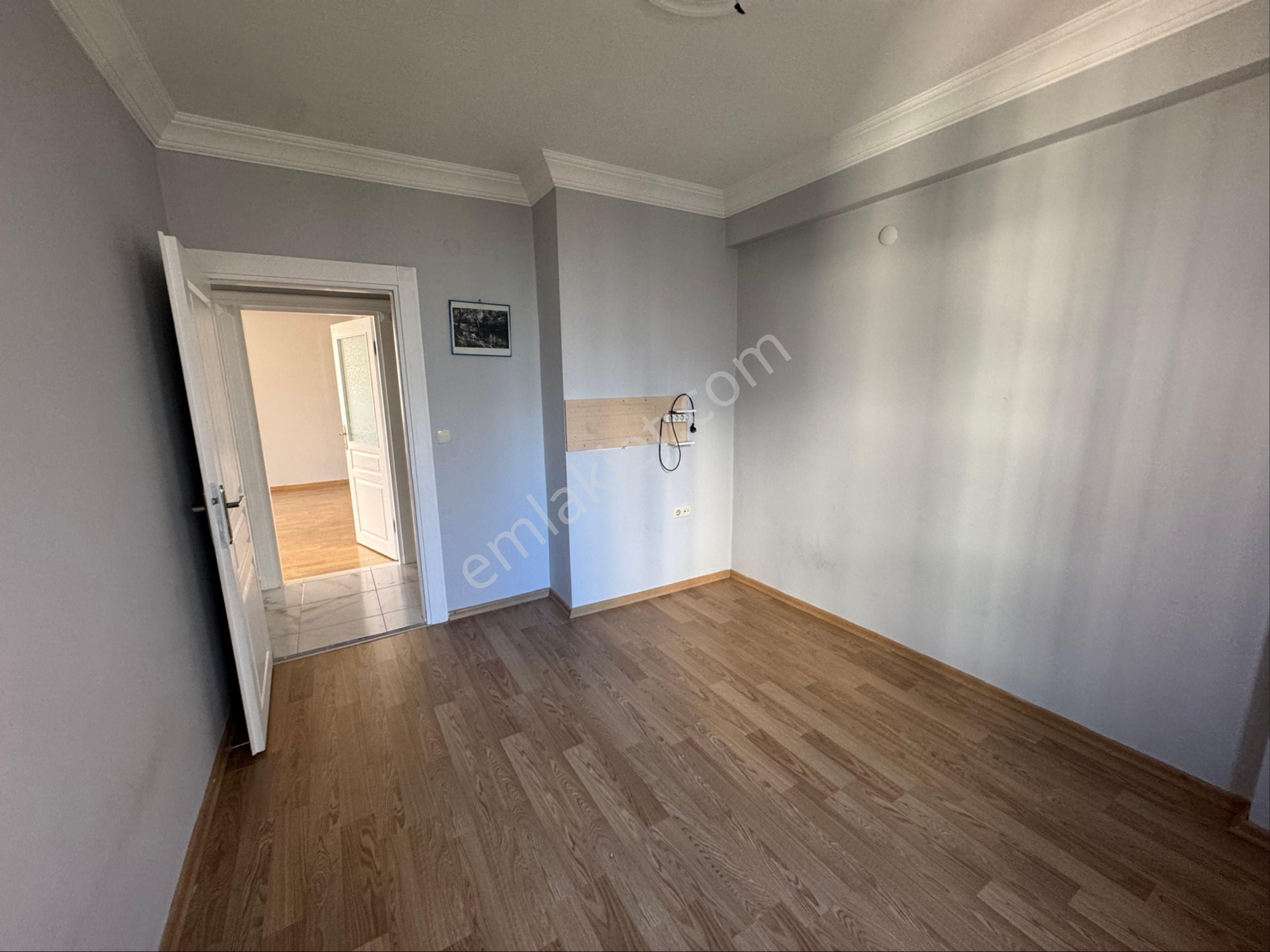 A K Mutludan Kızılarık Gebizlide Nezih Sitede Kombili 2+1 Daire - Görsel 12