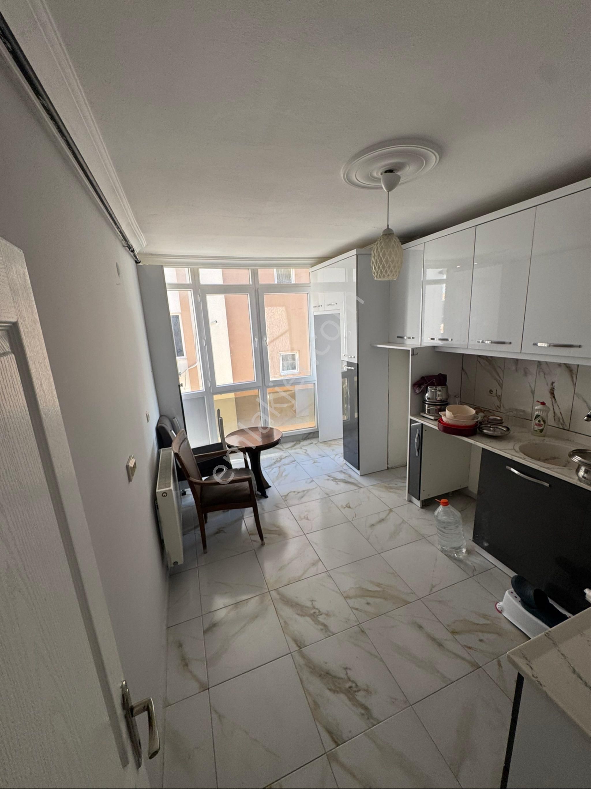 A K Mutludan Kızılarık Gebizlide Nezih Sitede Kombili 2+1 Daire - Görsel 7