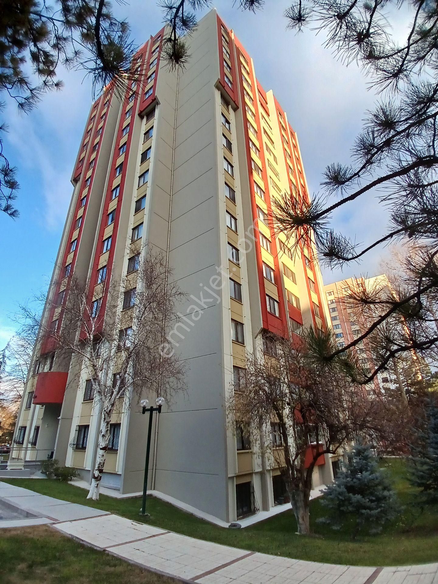 Konutkent 2 Sitesinde Ara Kat 3+1 Satılık Daire - Görsel 2