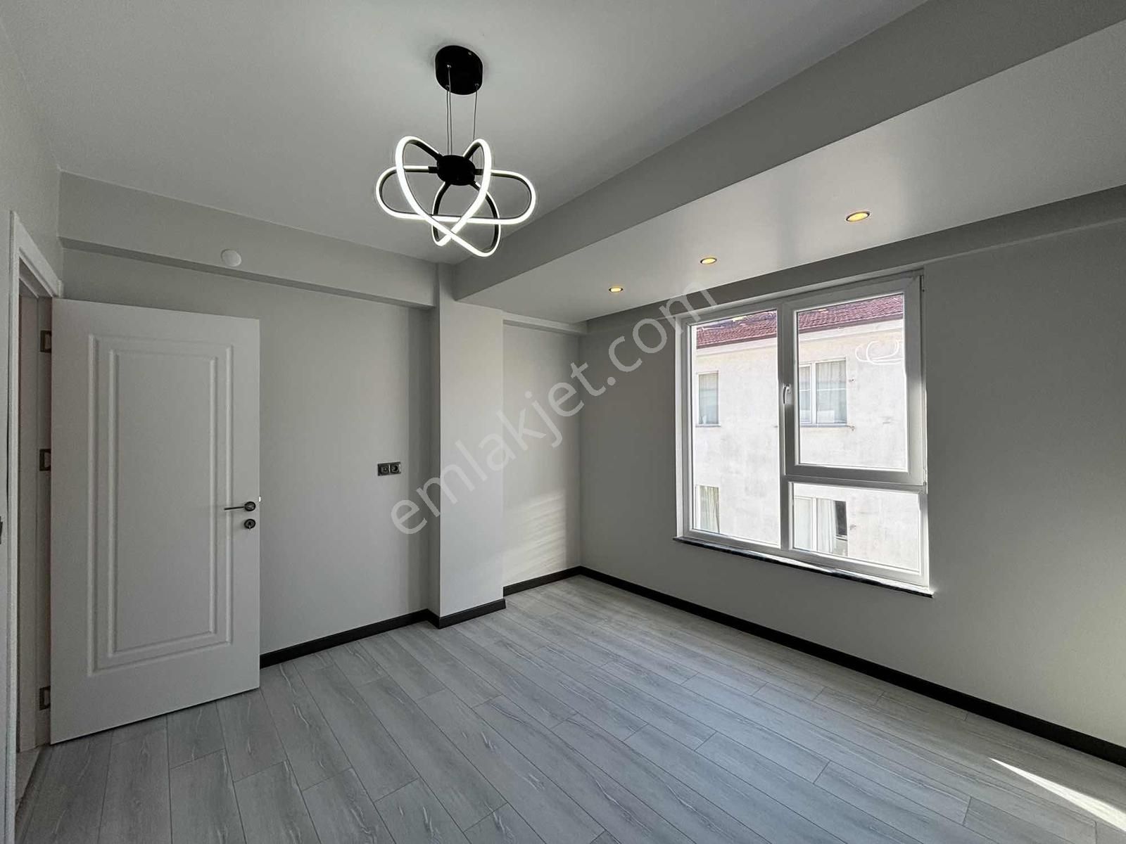 Eker'den Batıkent Ümit Hast. Yanında Ebeveyn Banyolu 2+1 Daire - Görsel 33