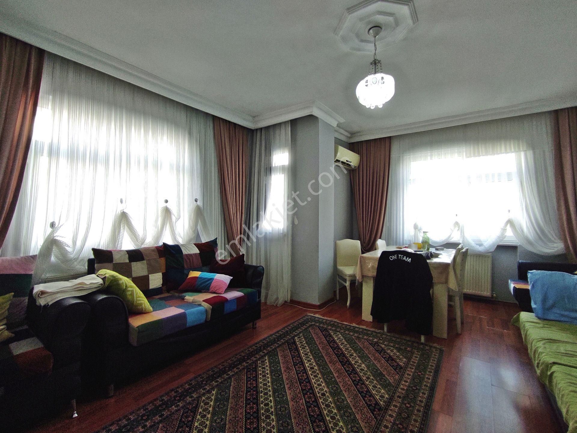 Bahçelievler Cumhuriyet Mah 85,m2-2+1-4,kat Daire