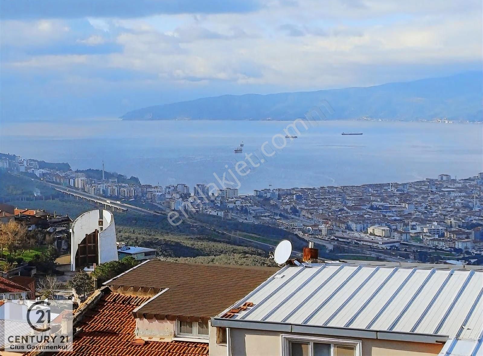 C21 Cius; Umurbey'de Kiralık Müstakil Tripleks Daire