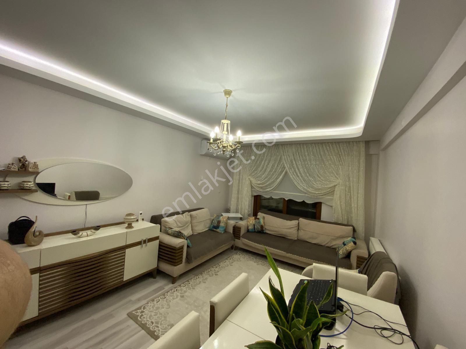 Refetbele Mahallesinde Yeni Bina 3+1 Çift Cephe Doğalgazlı İçi Bakımlı Fırsat Daire - Görsel 3