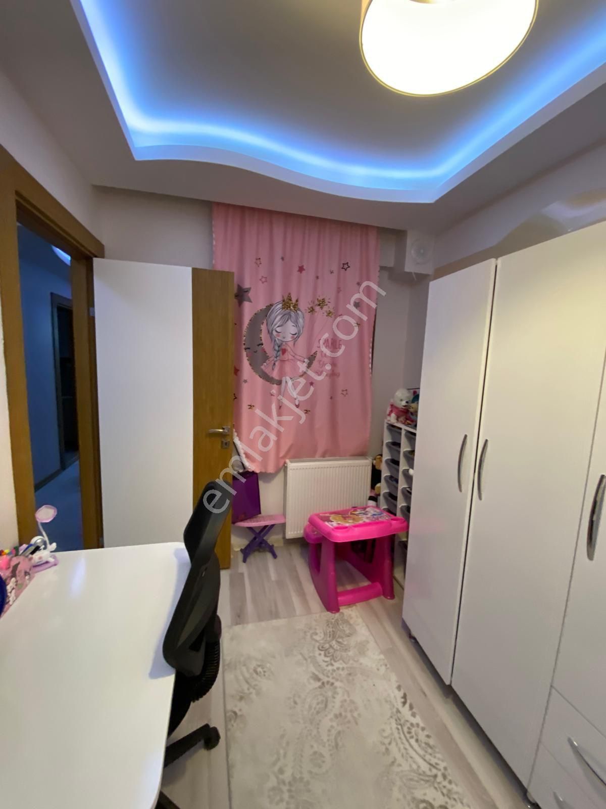 Refetbele Mahallesinde Yeni Bina 3+1 Çift Cephe Doğalgazlı İçi Bakımlı Fırsat Daire - Görsel 8