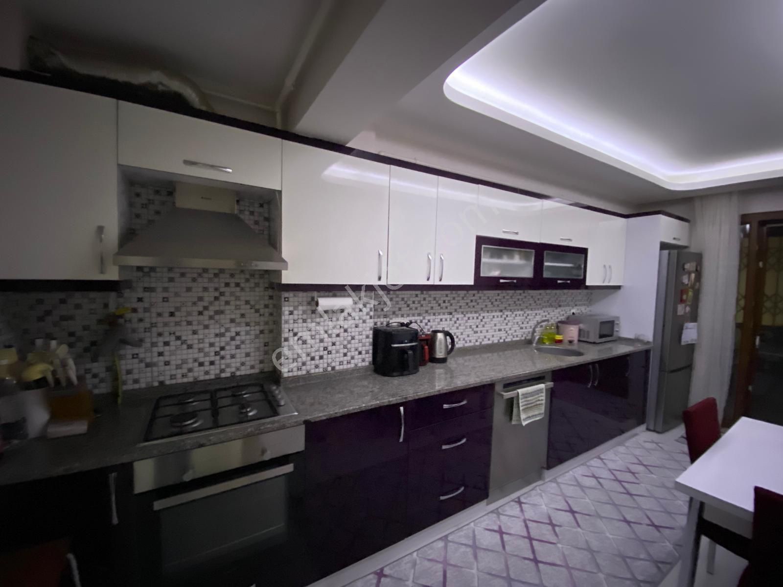 Refetbele Mahallesinde Yeni Bina 3+1 Çift Cephe Doğalgazlı İçi Bakımlı Fırsat Daire - Görsel 5