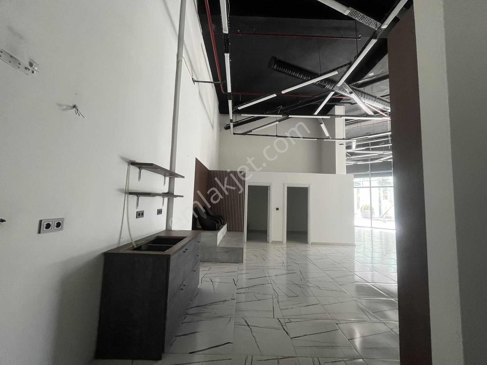 Bahçeşehir Park Gölette Satılık Boş İçi Hazır Dükkan Mağaza - Görsel 8