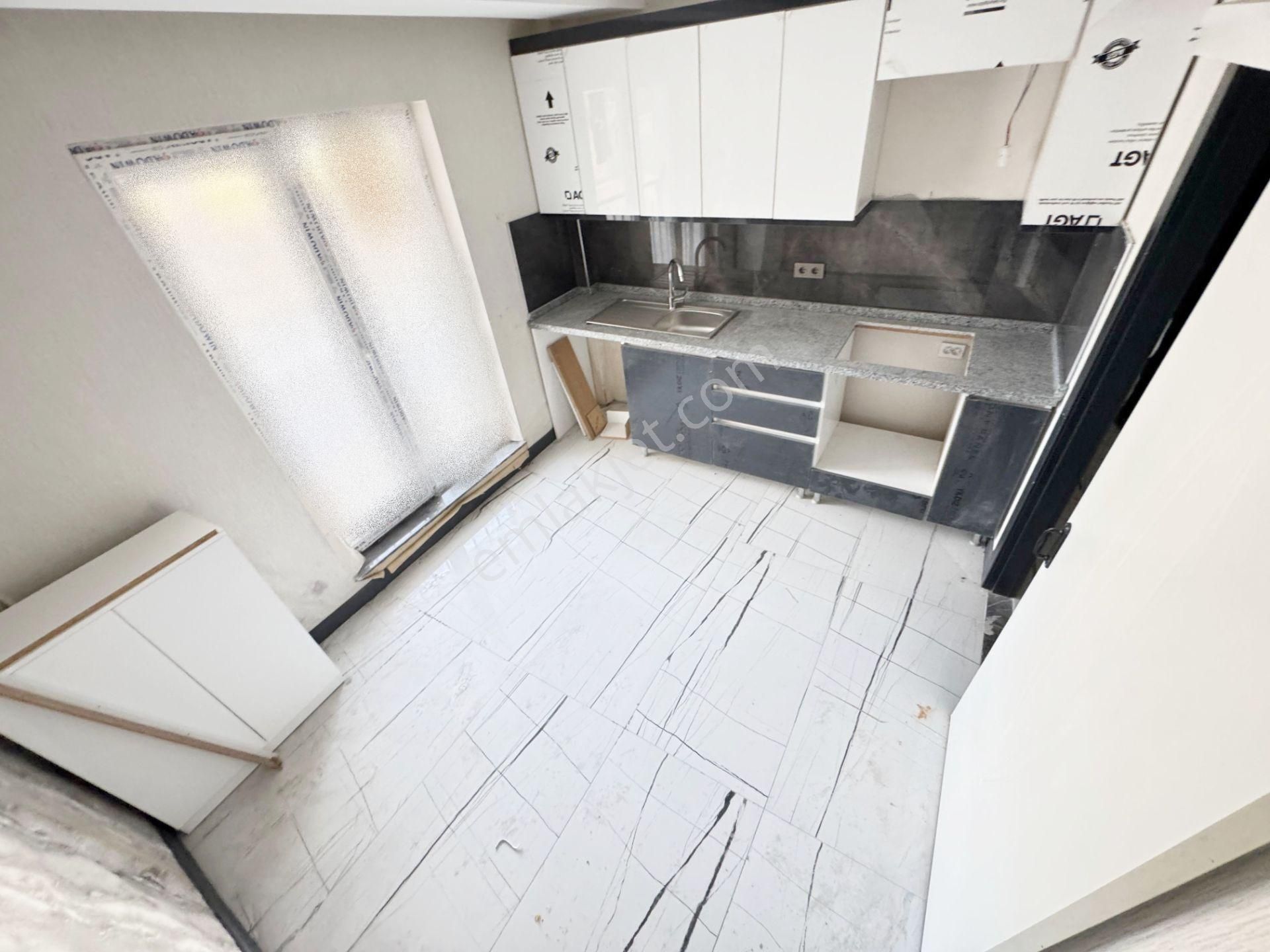 Yenikent M.kemal Mh.de 3+1 Girişte Okullar Bölgesinde Satılık Daire - Görsel 3