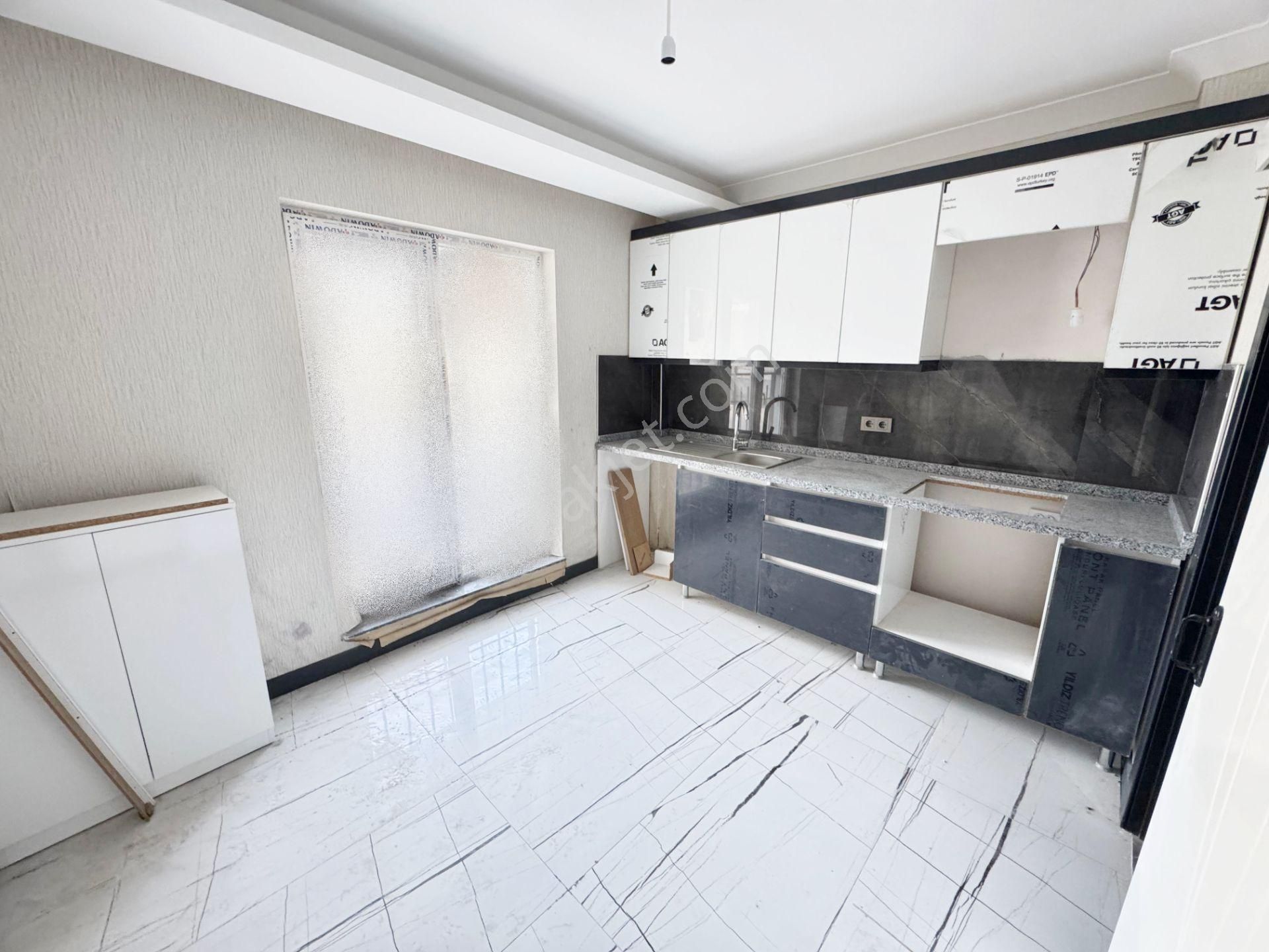 Yenikent M.kemal Mh.de 3+1 Girişte Okullar Bölgesinde Satılık Daire - Görsel 5