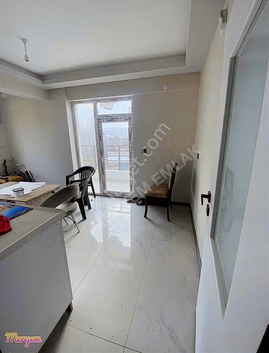 Meryem Emlaktan Bostancık Caddesi Dibinde 3+1 Satılık Daire - Görsel 21