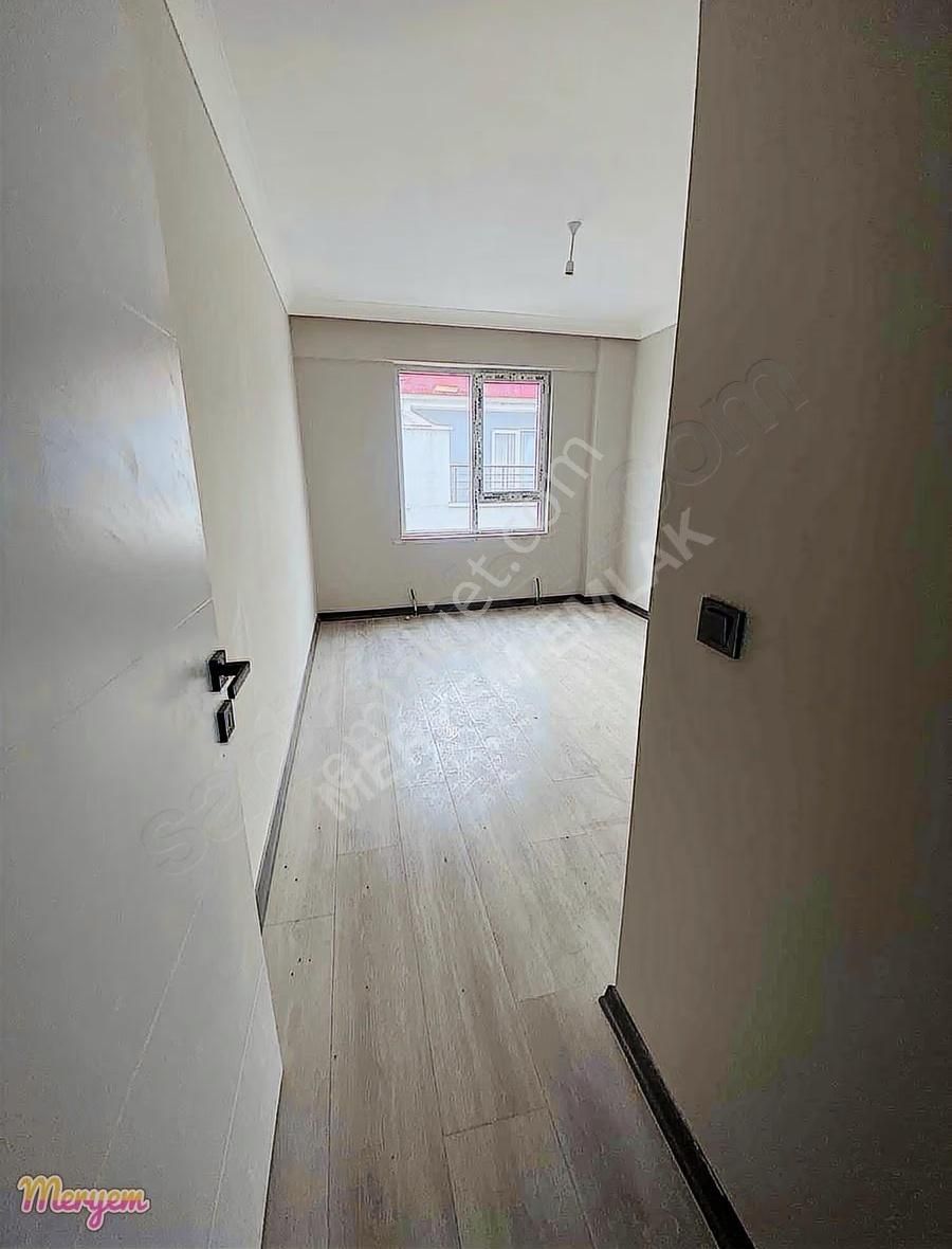 Meryem Emlaktan Bostancık Caddesi Dibinde 3+1 Satılık Daire - Görsel 6