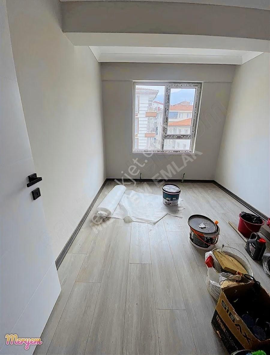 Meryem Emlaktan Bostancık Caddesi Dibinde 3+1 Satılık Daire - Görsel 18