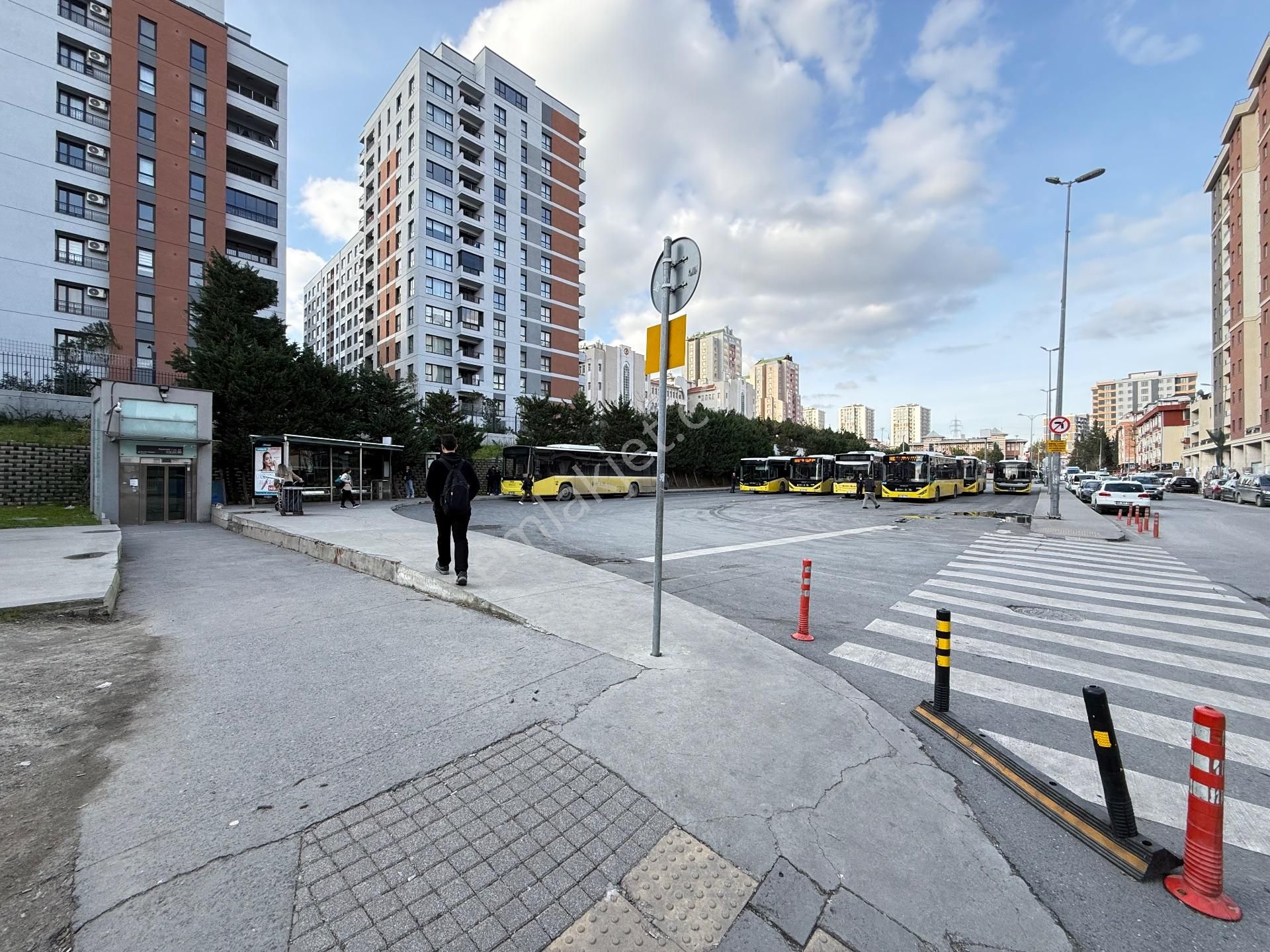 Yeni Mahalle Metronun Karşısında Site İçi Satılık 2+1 Lüks Daire - Görsel 34