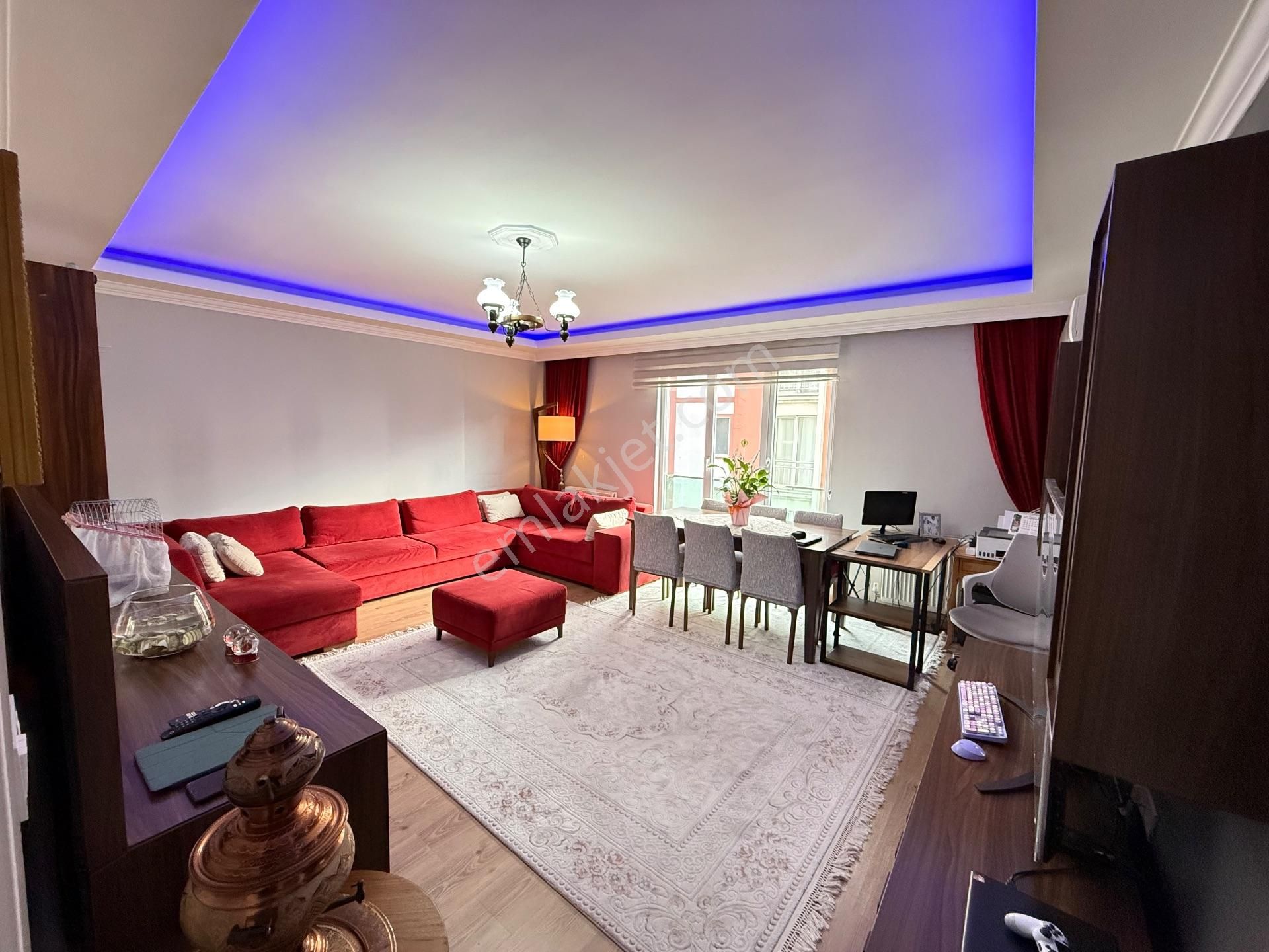 Yeni Mahalle Metronun Karşısında Site İçi Satılık 2+1 Lüks Daire