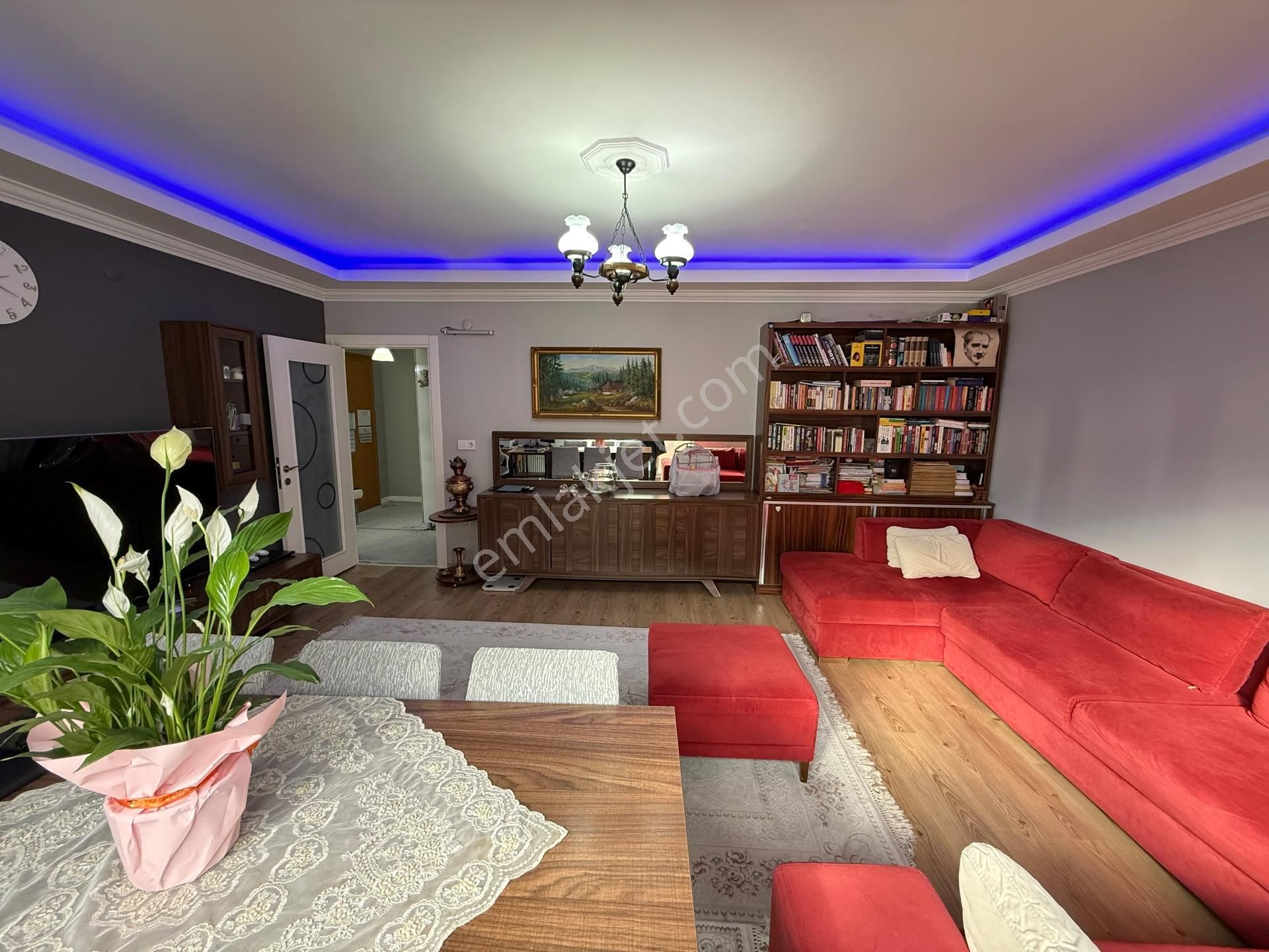 Yeni Mahalle Metronun Karşısında Site İçi Satılık 2+1 Lüks Daire - Görsel 3
